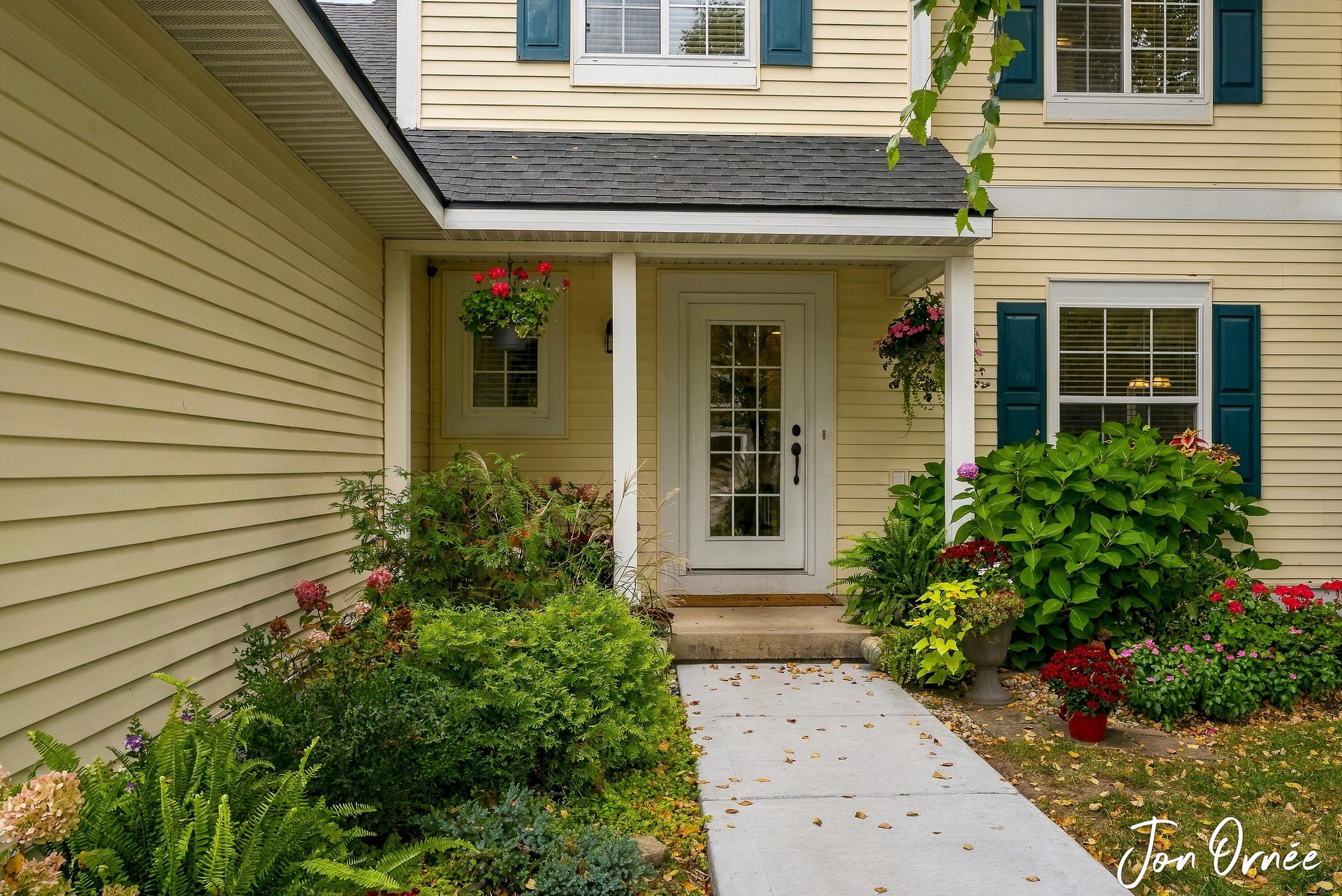 8621 Sun Park Drive Zeeland MI 49464