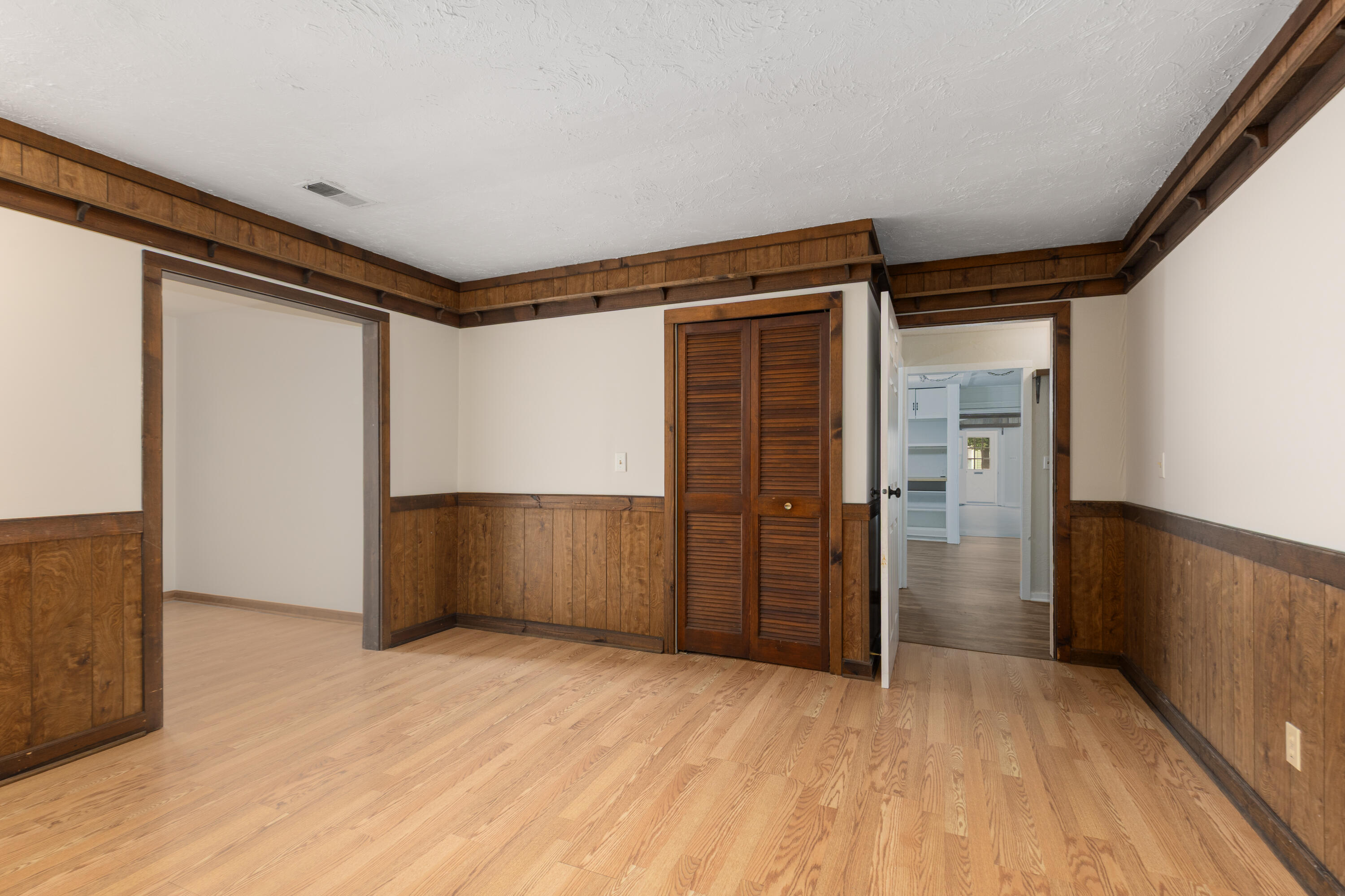 251 W 11th Street Holland MI 49423
