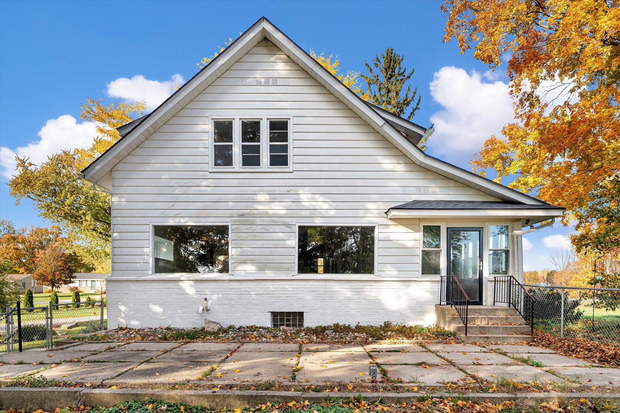 4391 Fruit Ridge Avenue NW Grand Rapids MI 49544