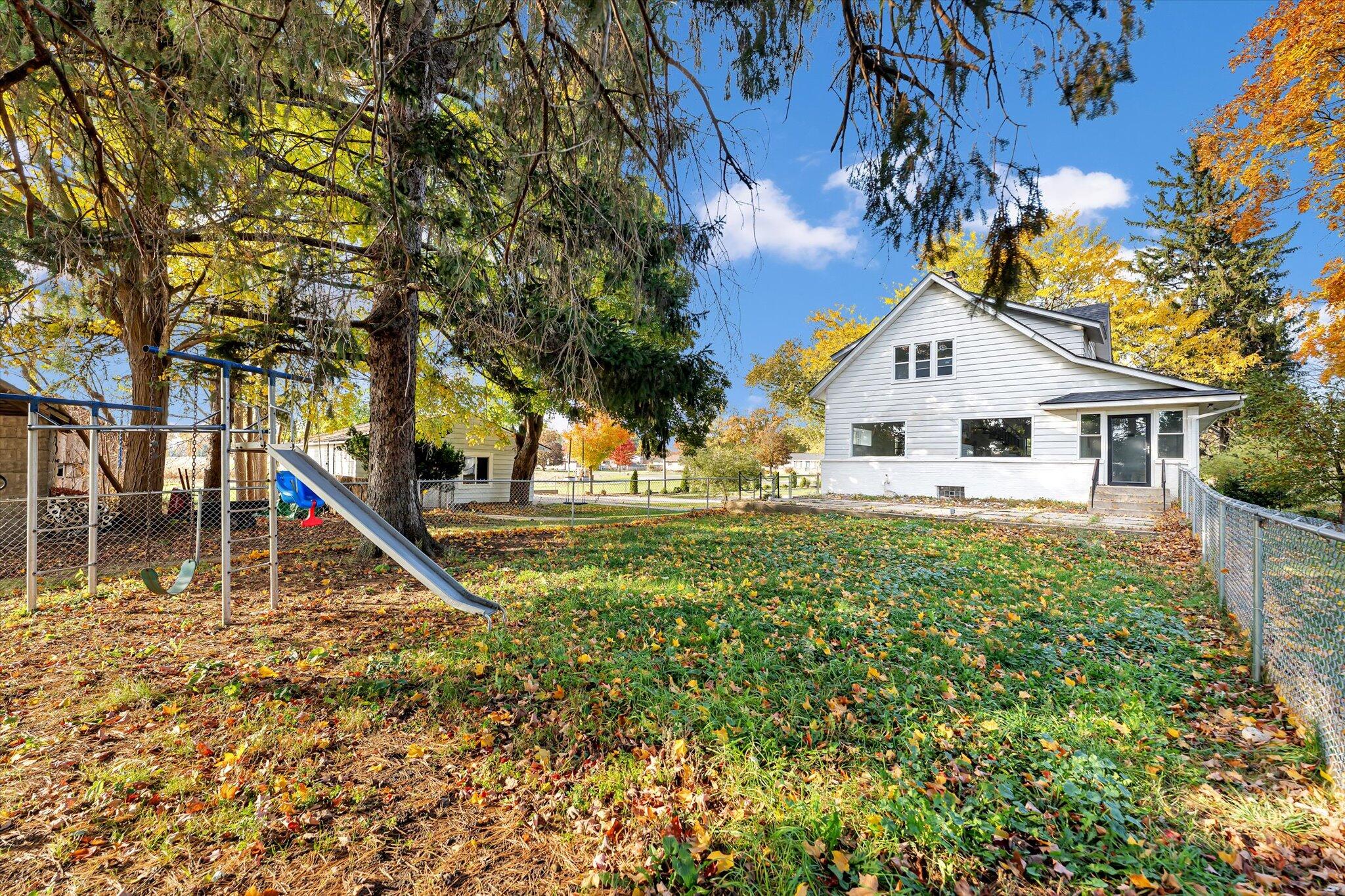 4391 Fruit Ridge Avenue NW Grand Rapids MI 49544