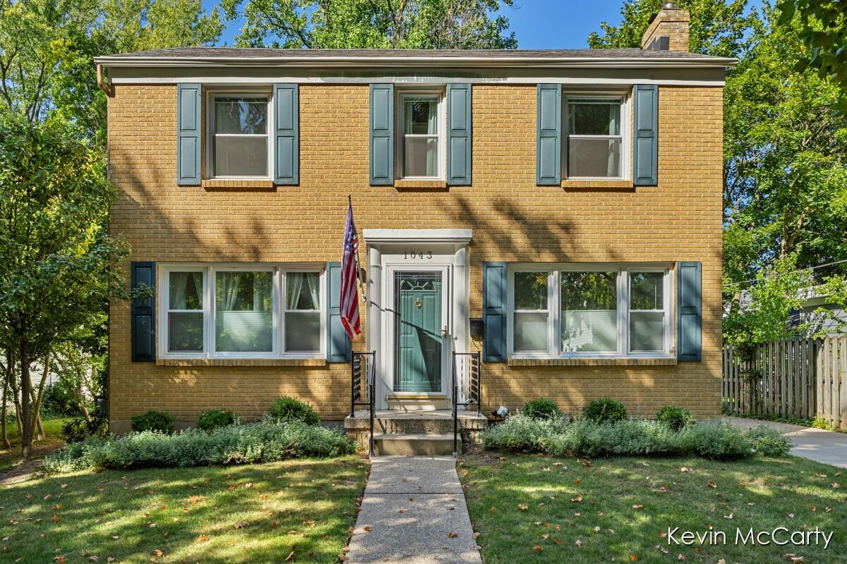 1043 Floral Avenue SE East Grand Rapids MI 49506