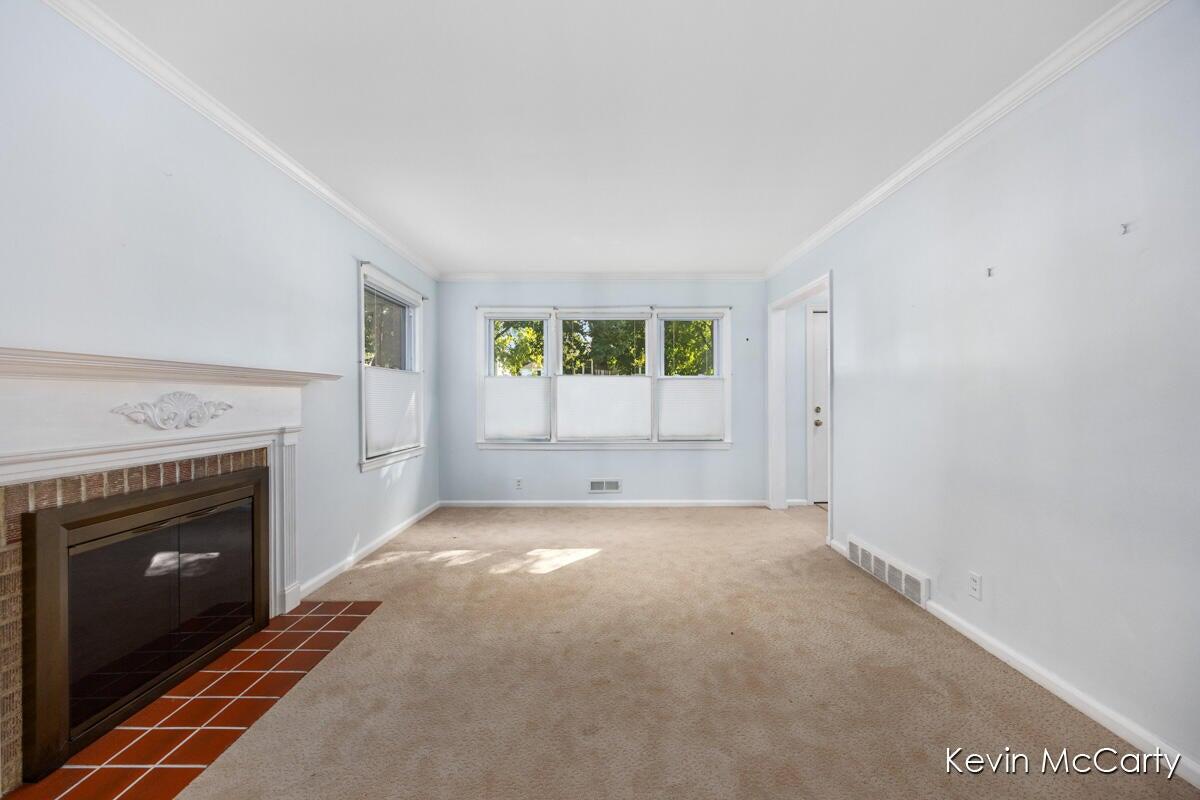 1043 Floral Avenue SE East Grand Rapids MI 49506