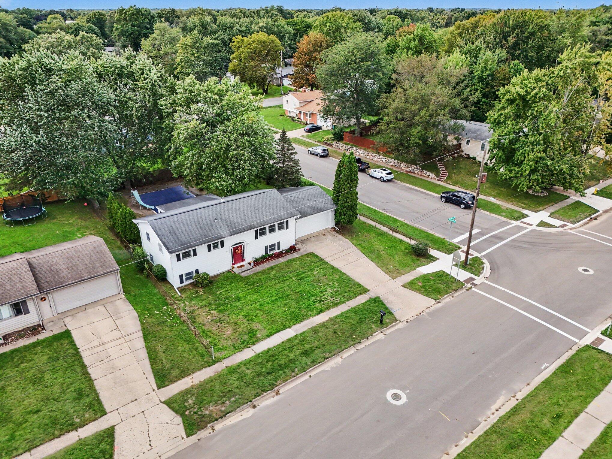 6710 Amberly Street Portage MI 49024