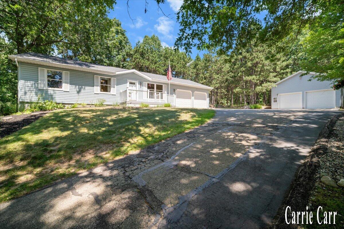 8670 Wolven Avenue NE Rockford MI 49341