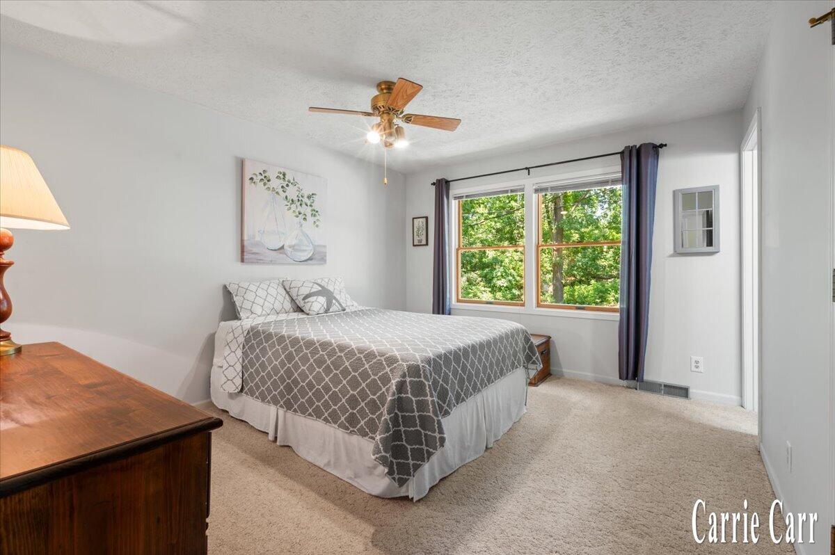 8670 Wolven Avenue NE Rockford MI 49341