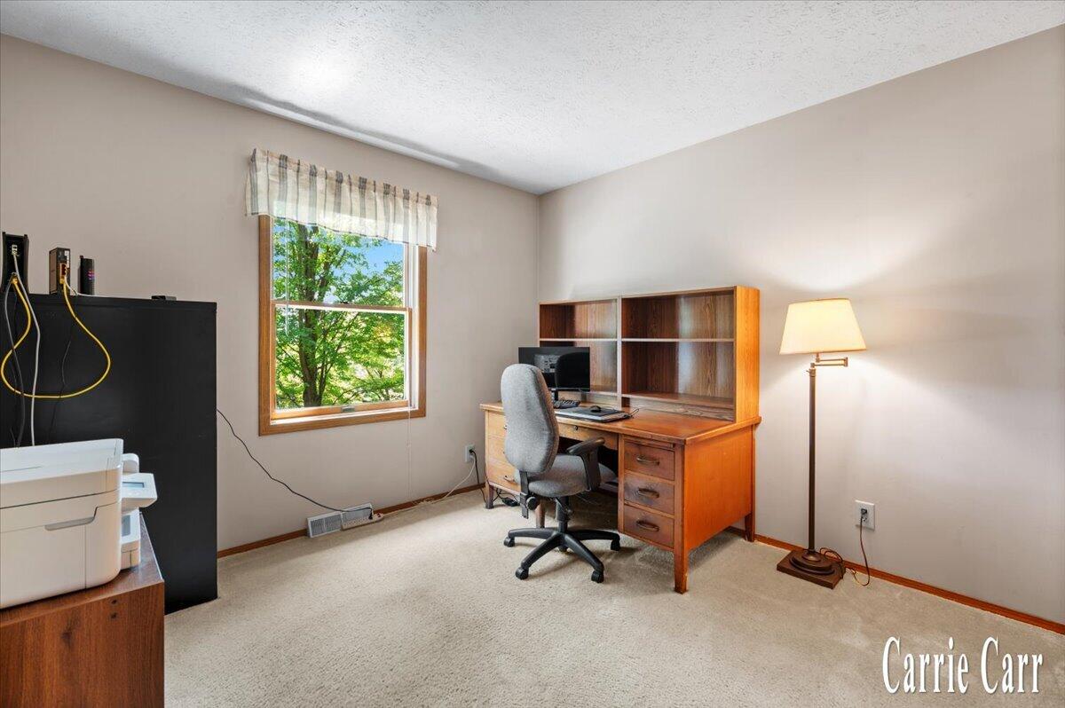 8670 Wolven Avenue NE Rockford MI 49341
