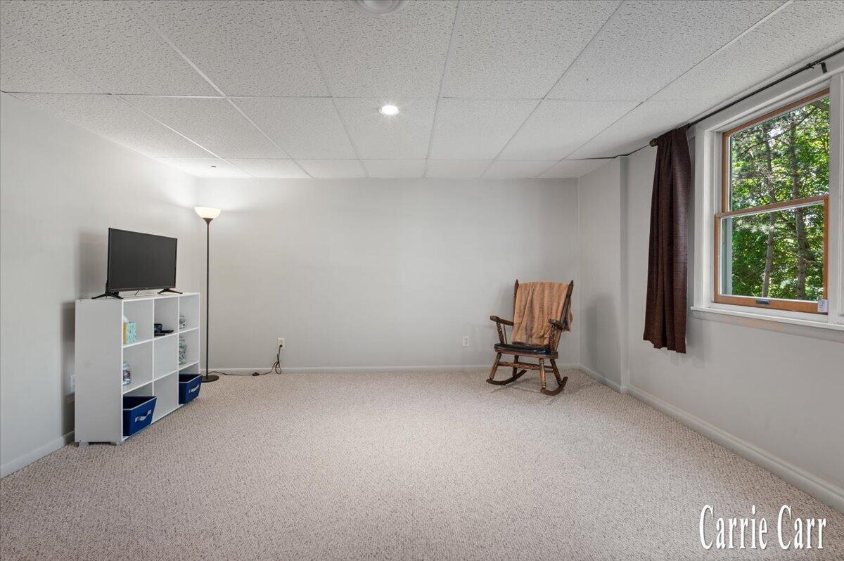 8670 Wolven Avenue NE Rockford MI 49341