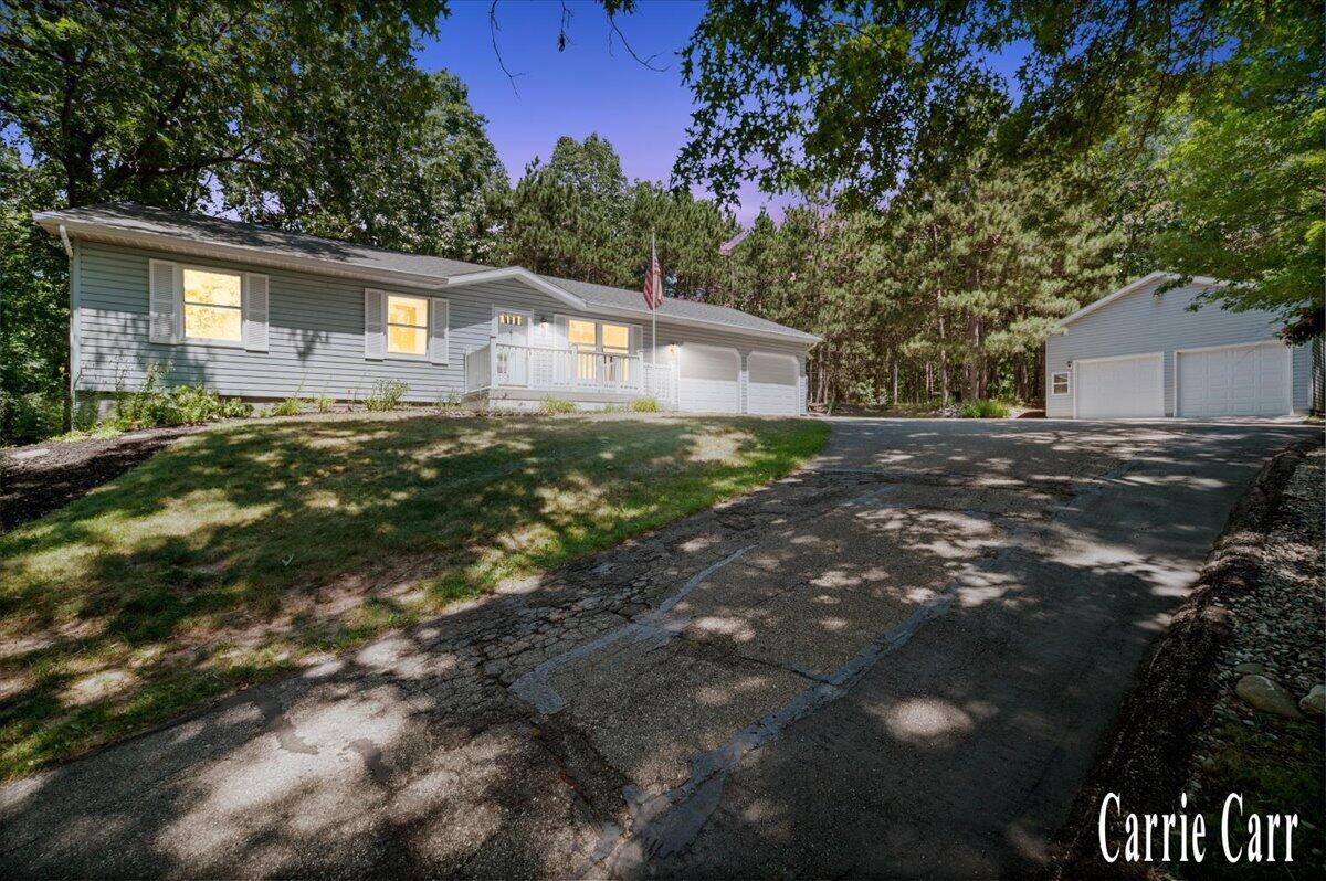 8670 Wolven Avenue NE Rockford MI 49341