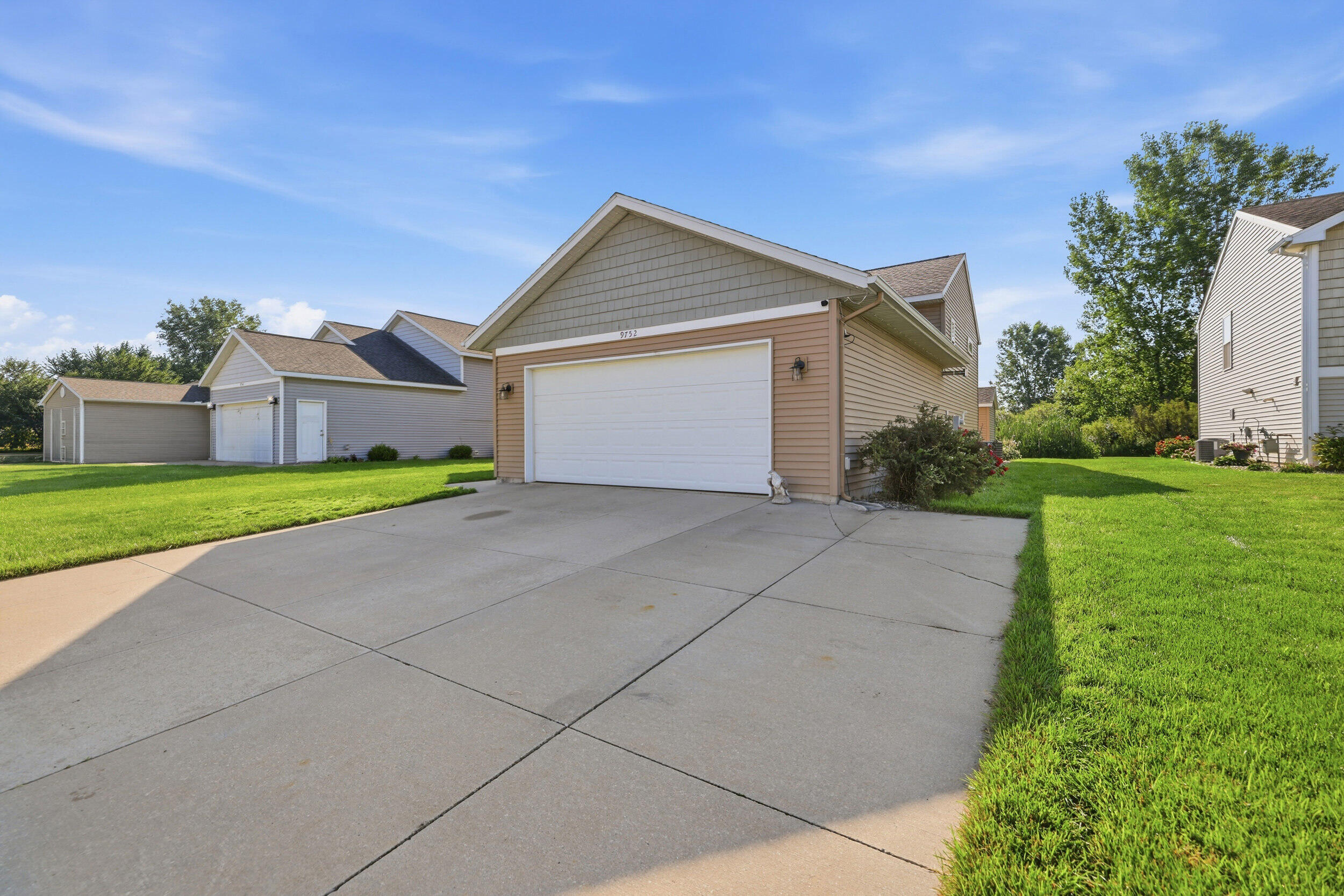 9752 Crystal Circle Zeeland MI 49464