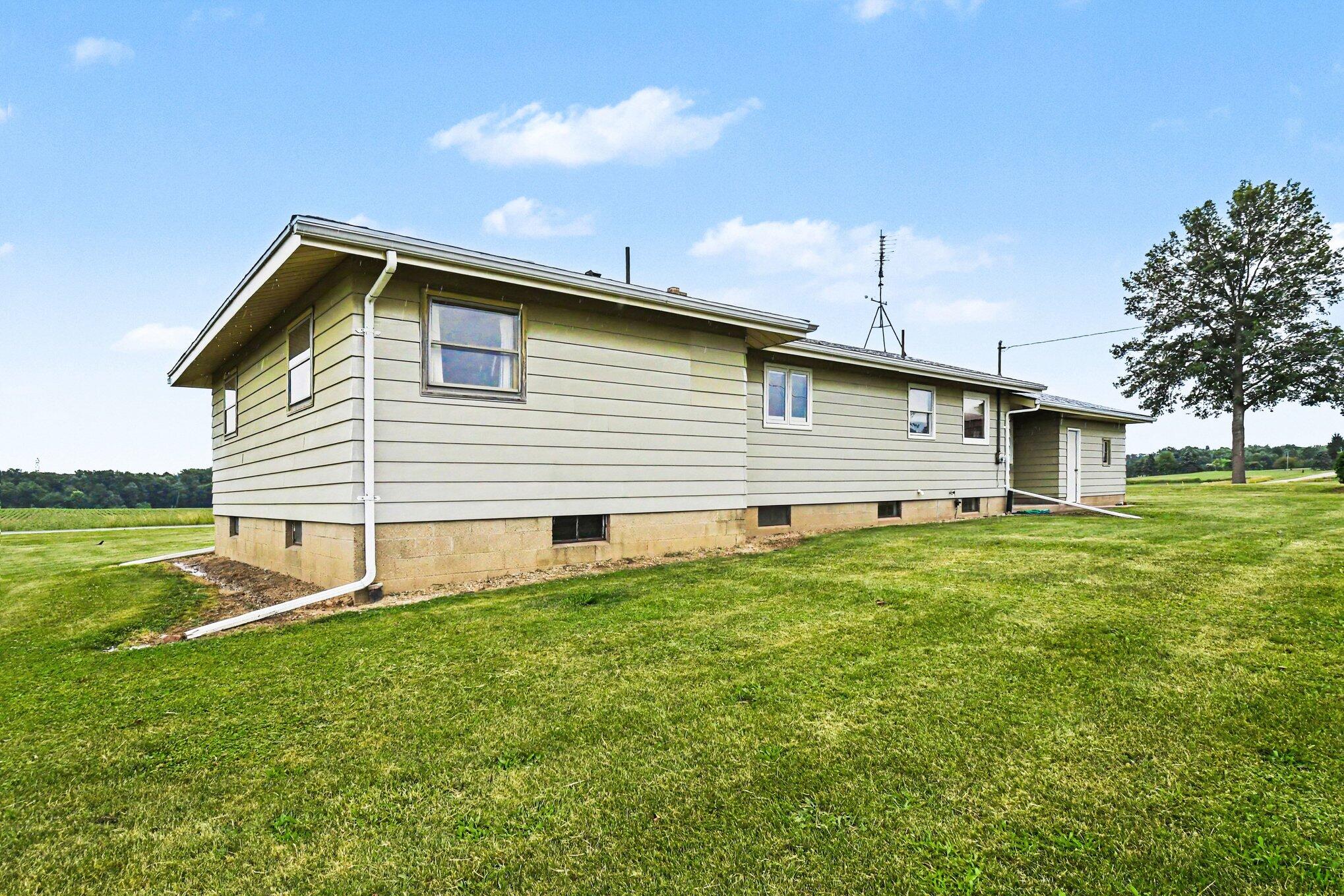 12354 Gardner Road Buchanan MI 49107