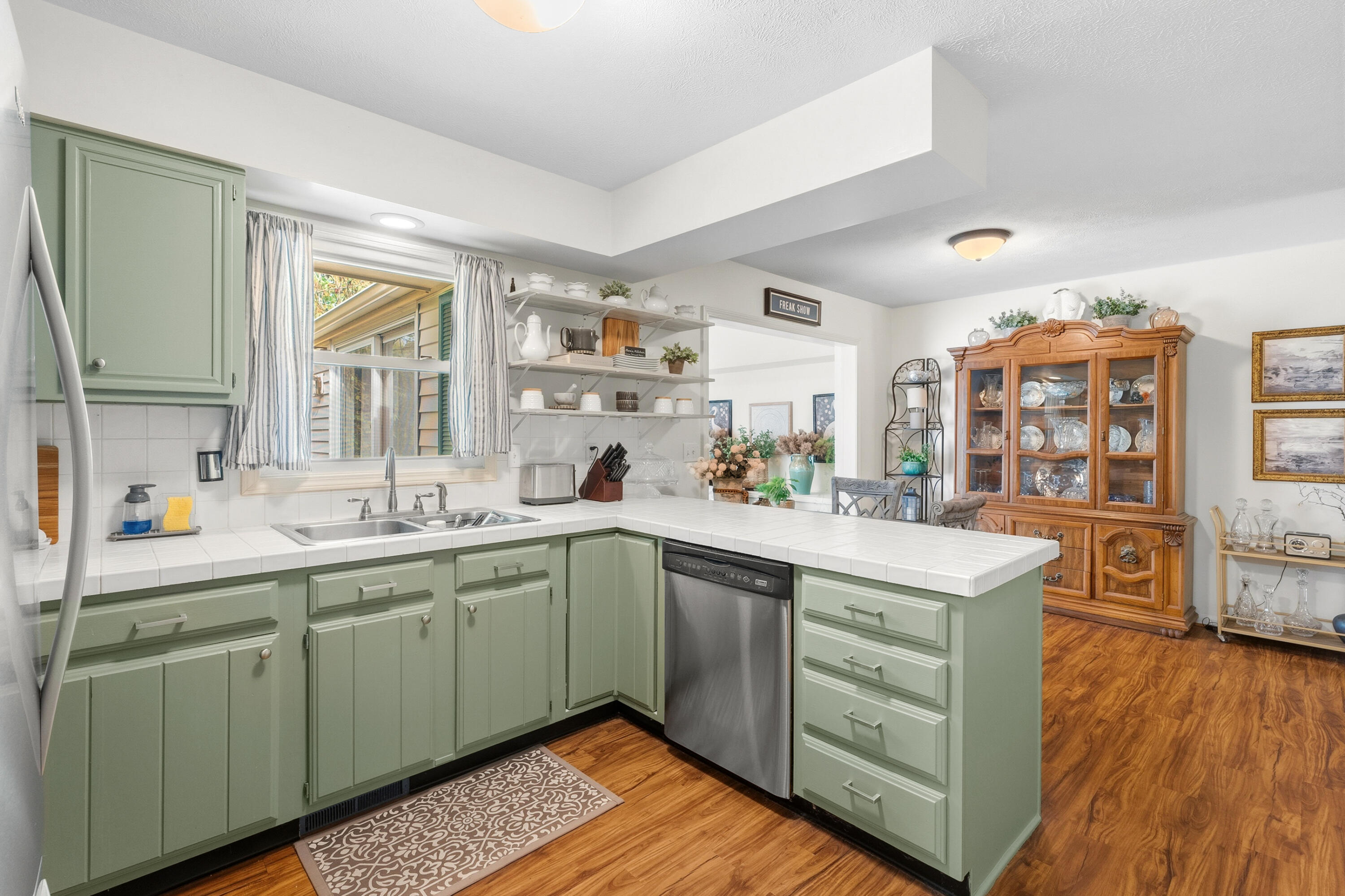 7702 Hunters Ridge Drive Kalamazoo MI 49009