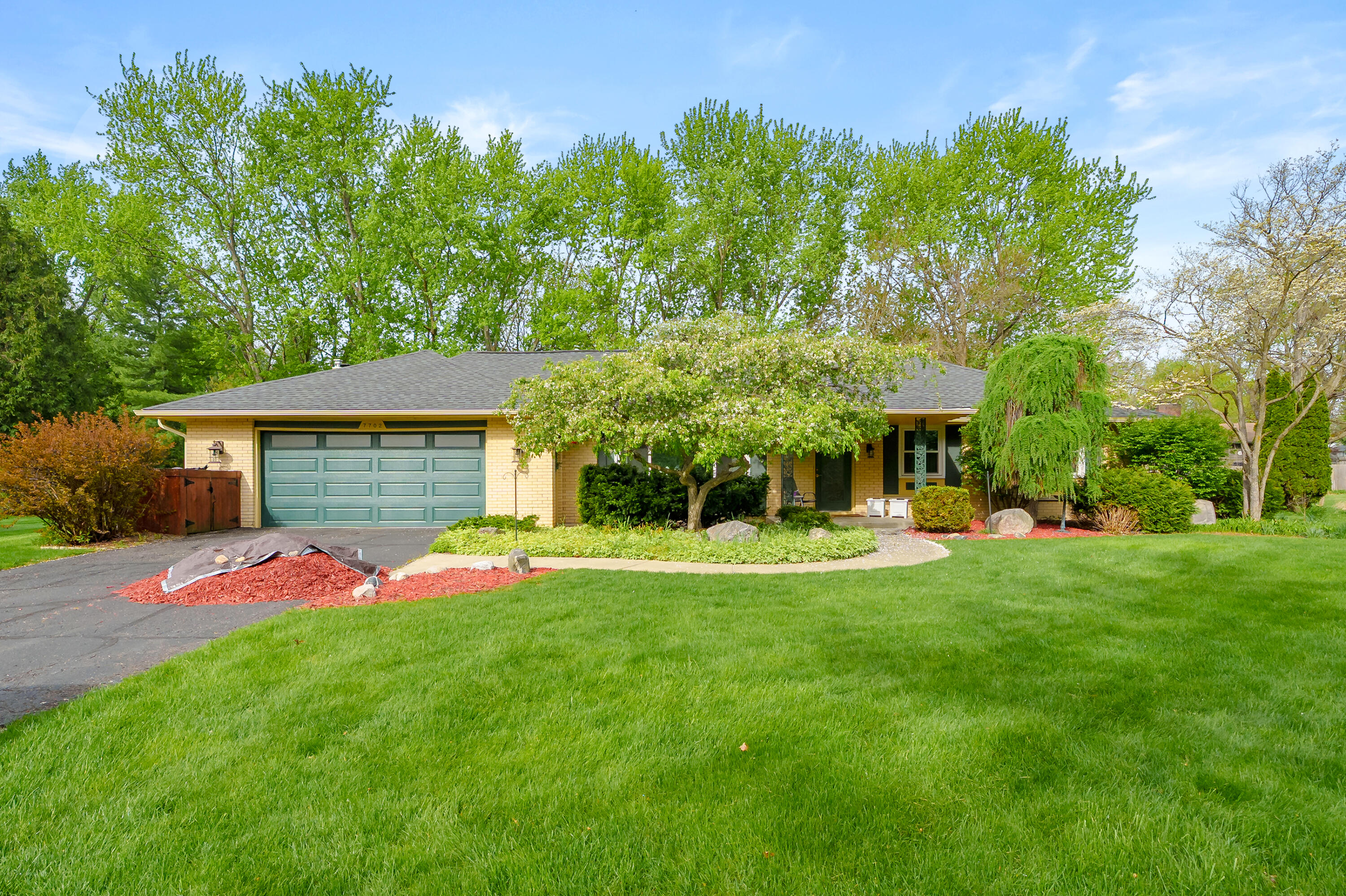 7702 Hunters Ridge Drive Kalamazoo MI 49009