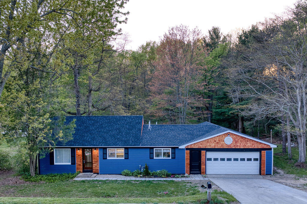 20876 Blue Star Highway South Haven MI 49090