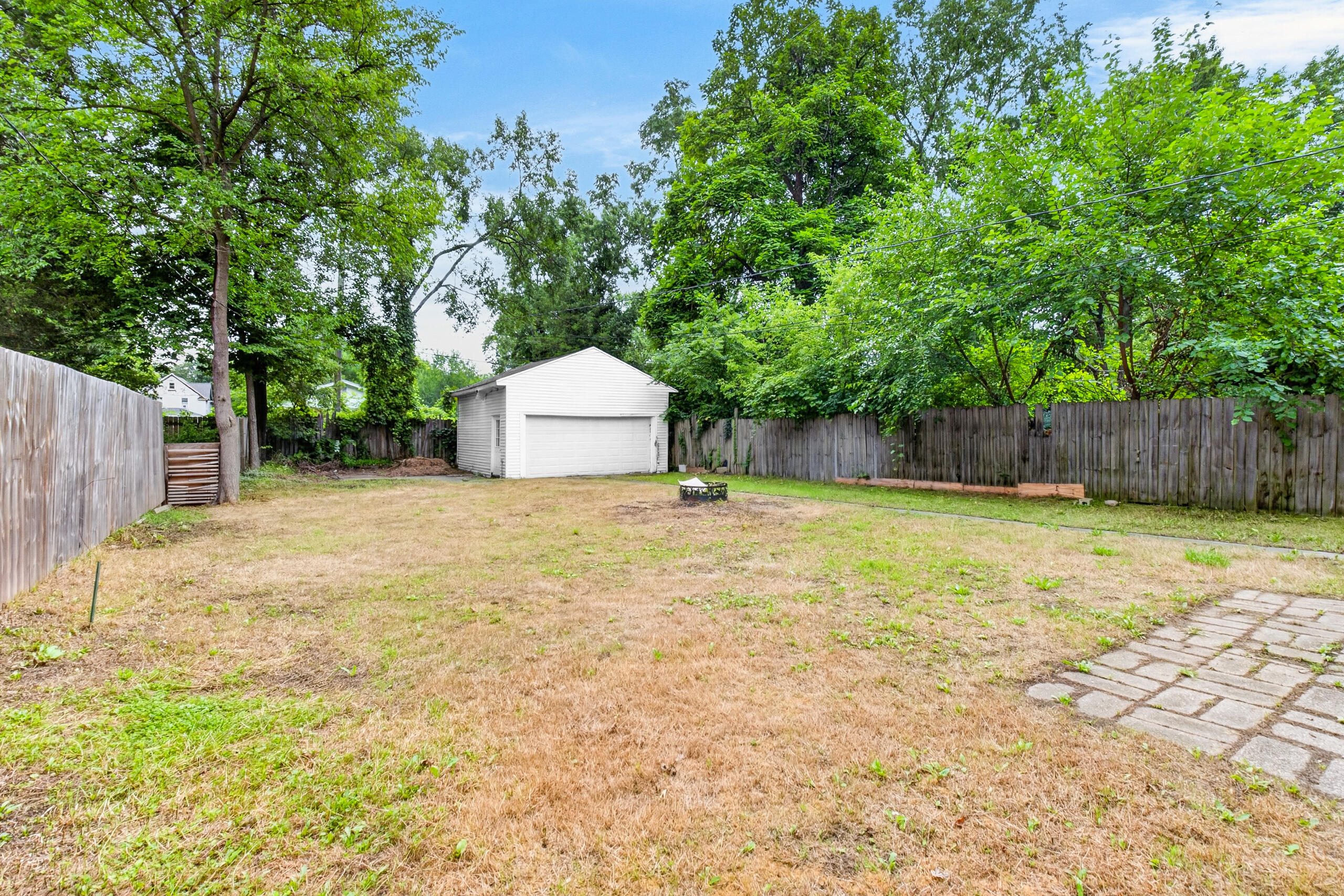 712 Fenimore Avenue Kalamazoo MI 49048