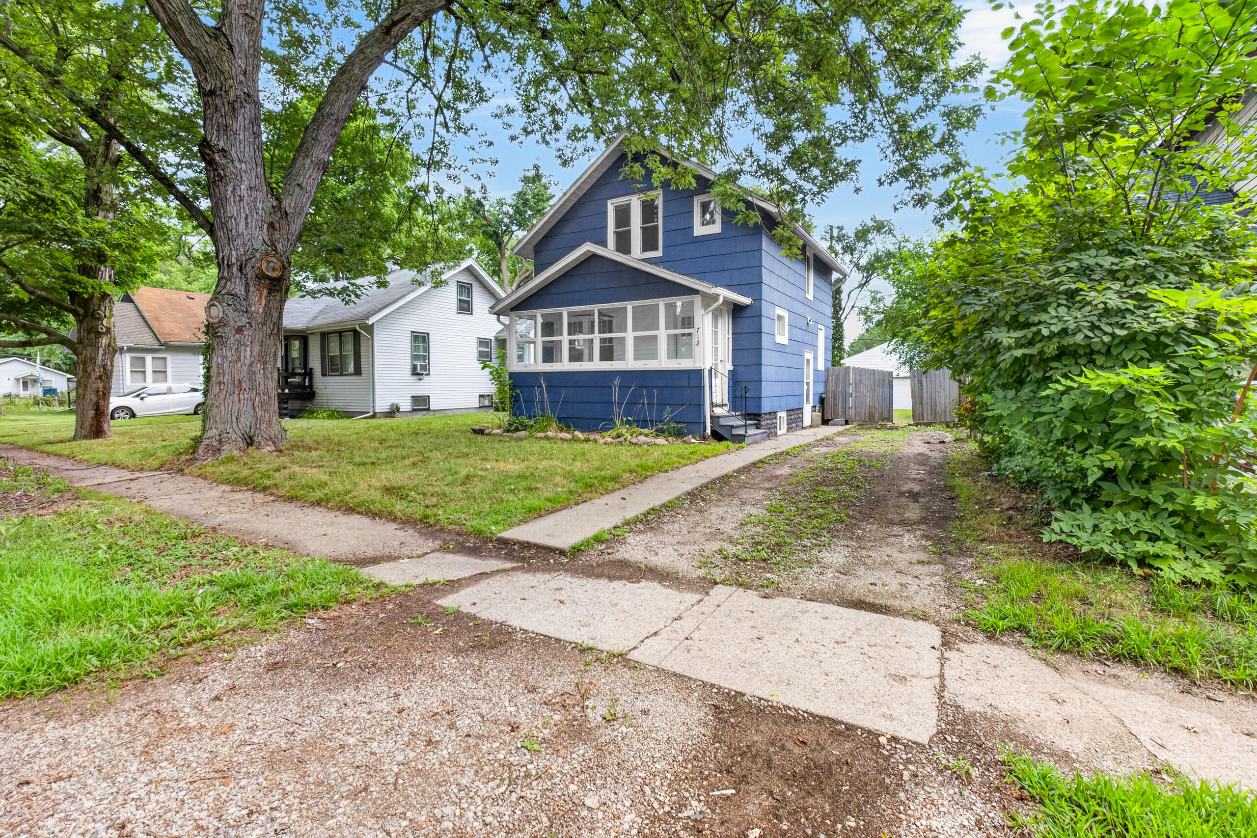 712 Fenimore Avenue Kalamazoo MI 49048