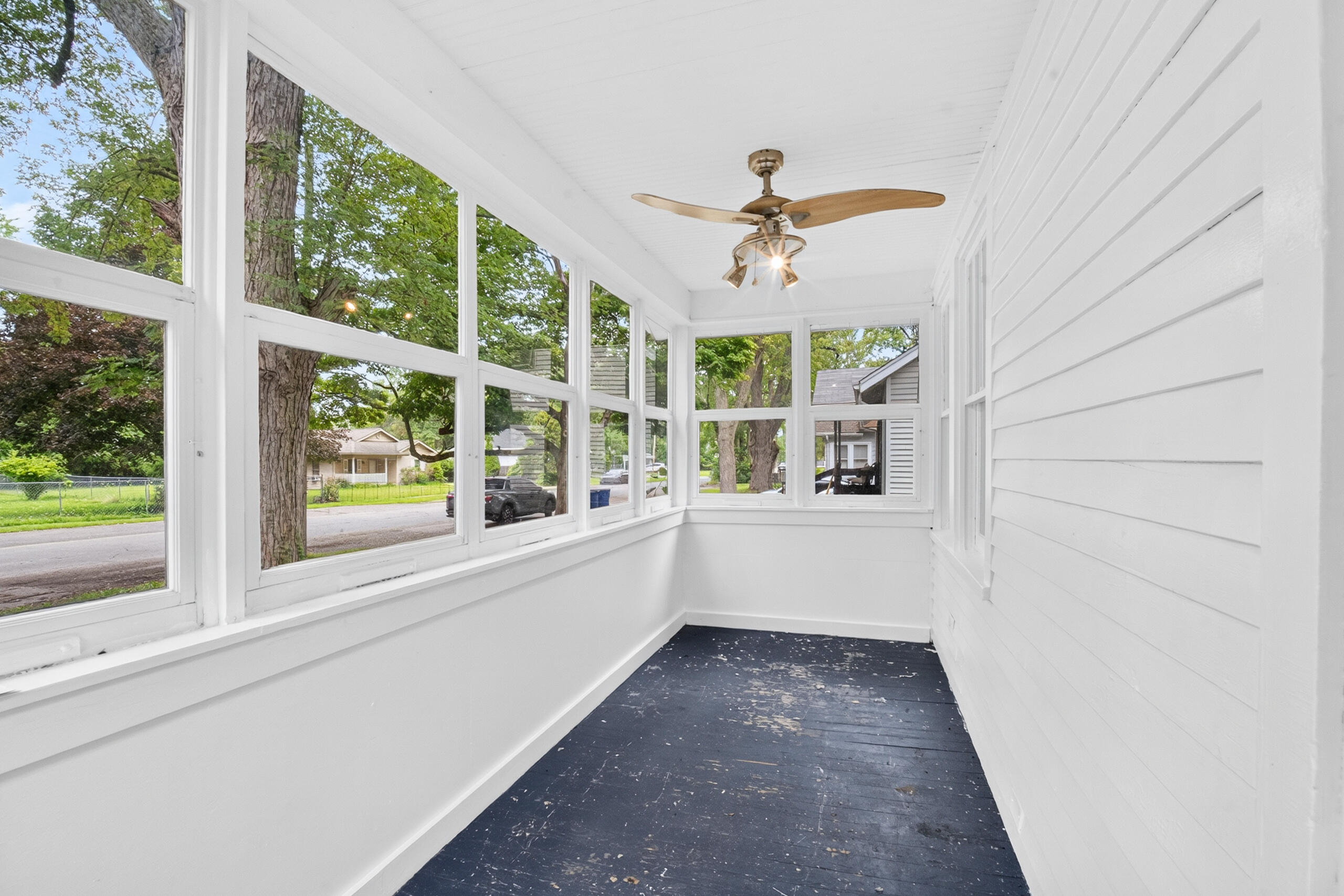 712 Fenimore Avenue Kalamazoo MI 49048