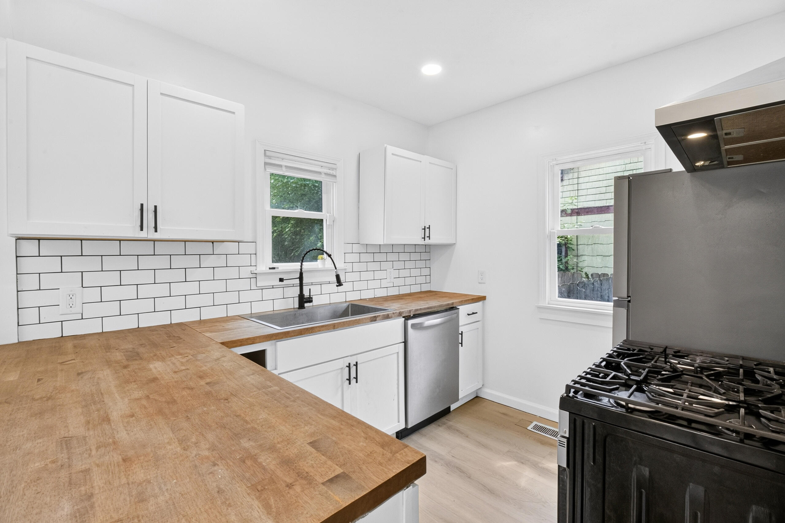 712 Fenimore Avenue Kalamazoo MI 49048