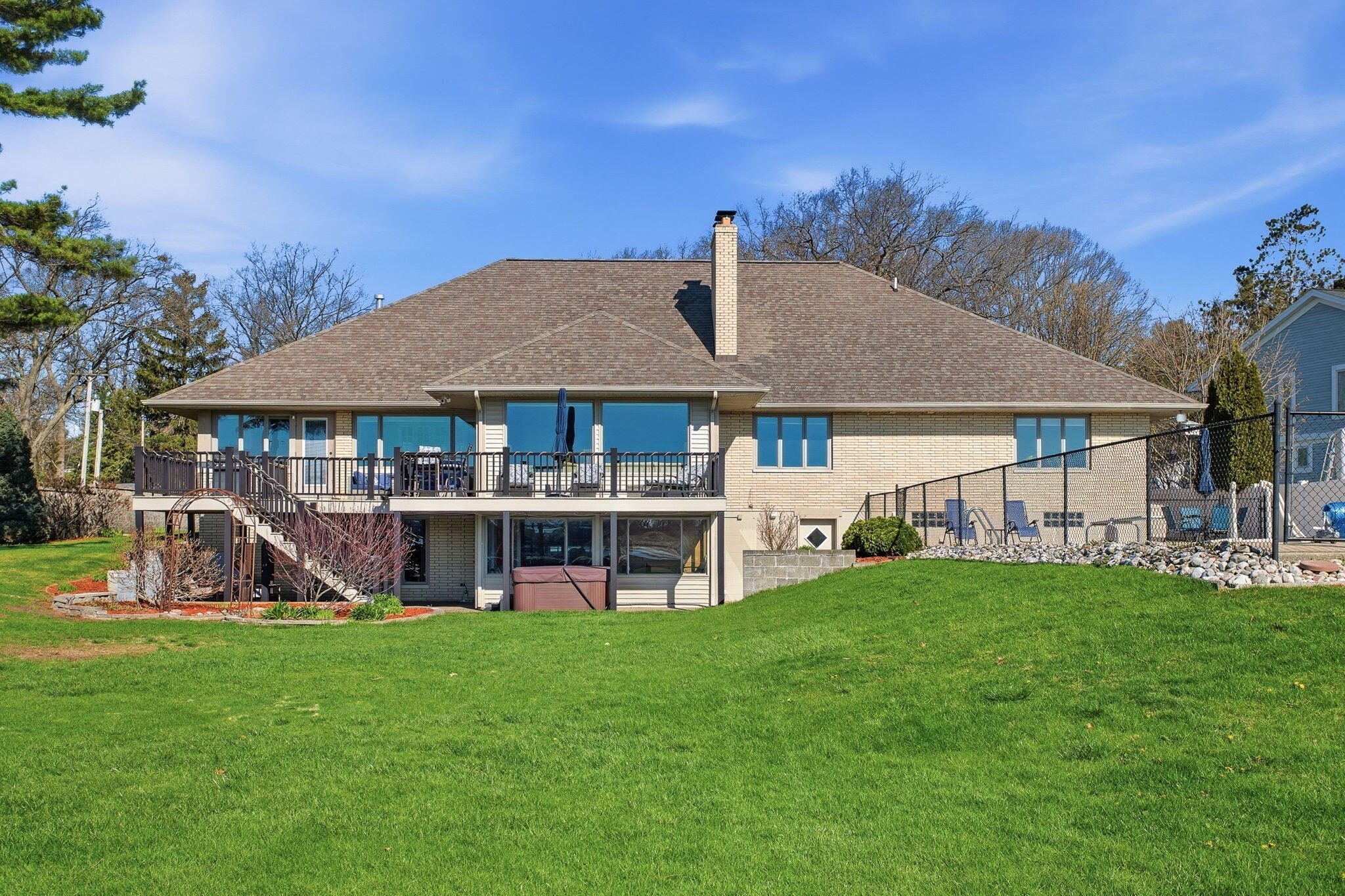 530 Glenwood Avenue Muskegon MI 49445