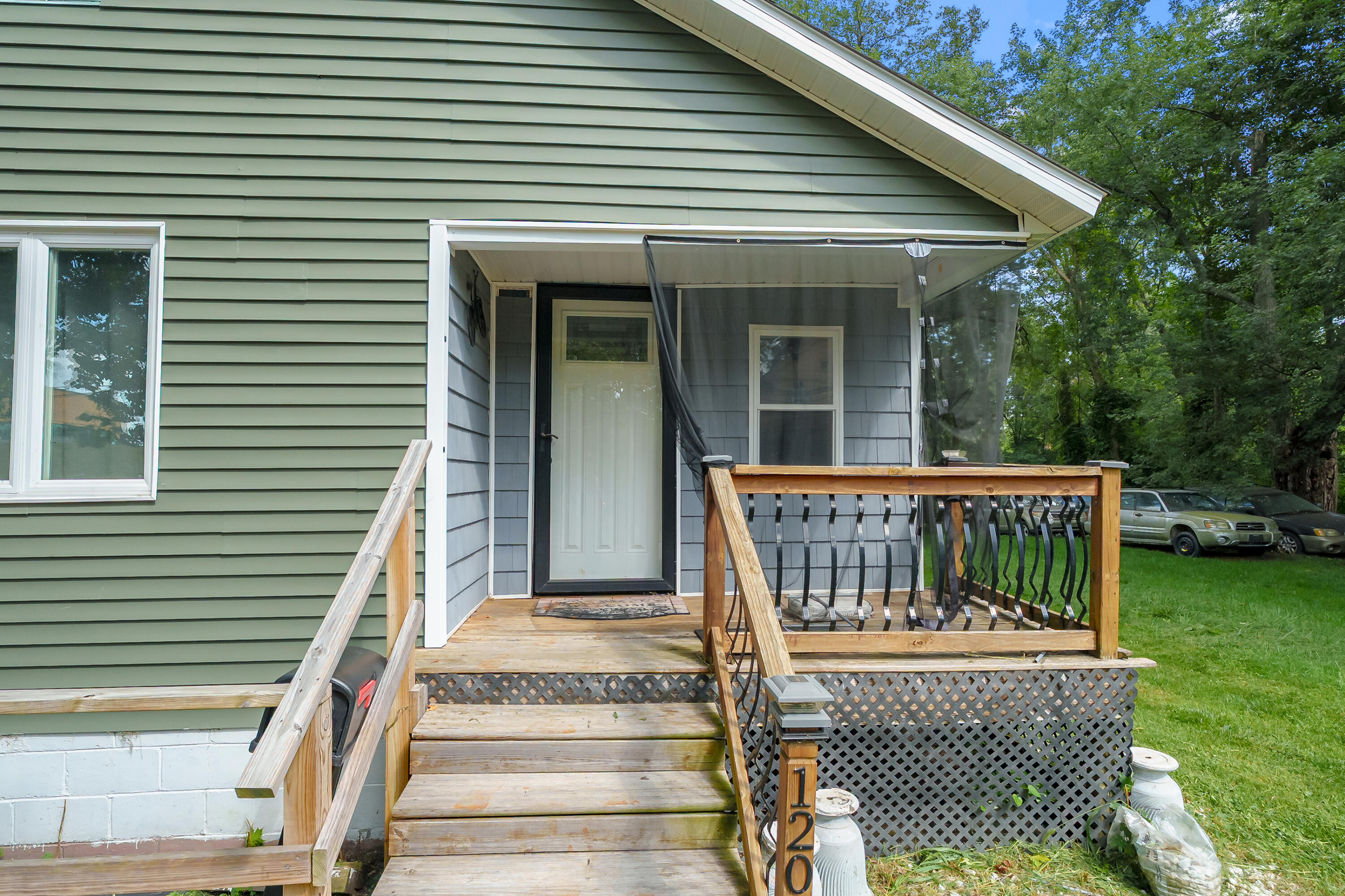 1209 John Street Kalamazoo MI 49001