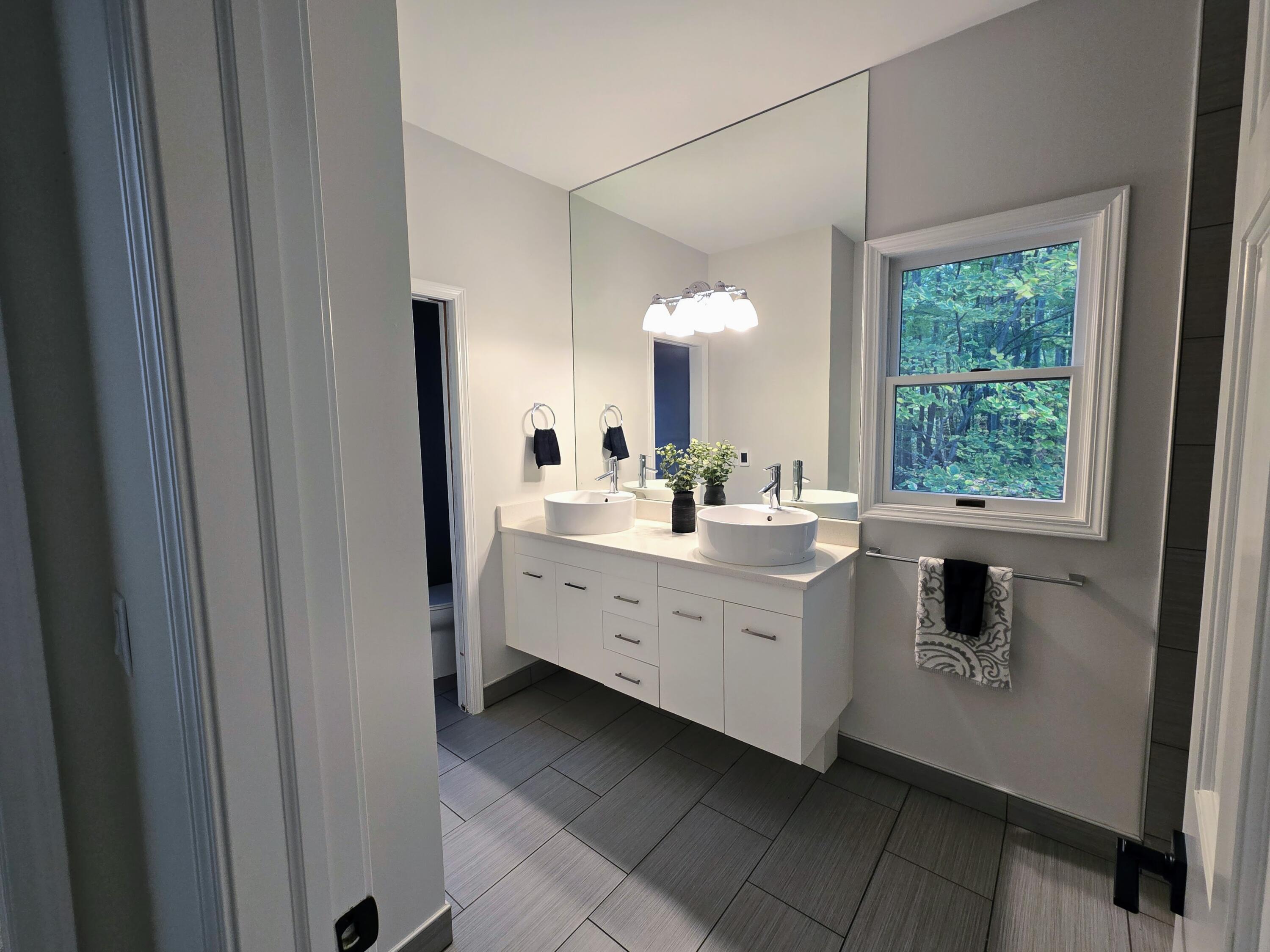 4739 Pine Hollow Road Holland MI 49423