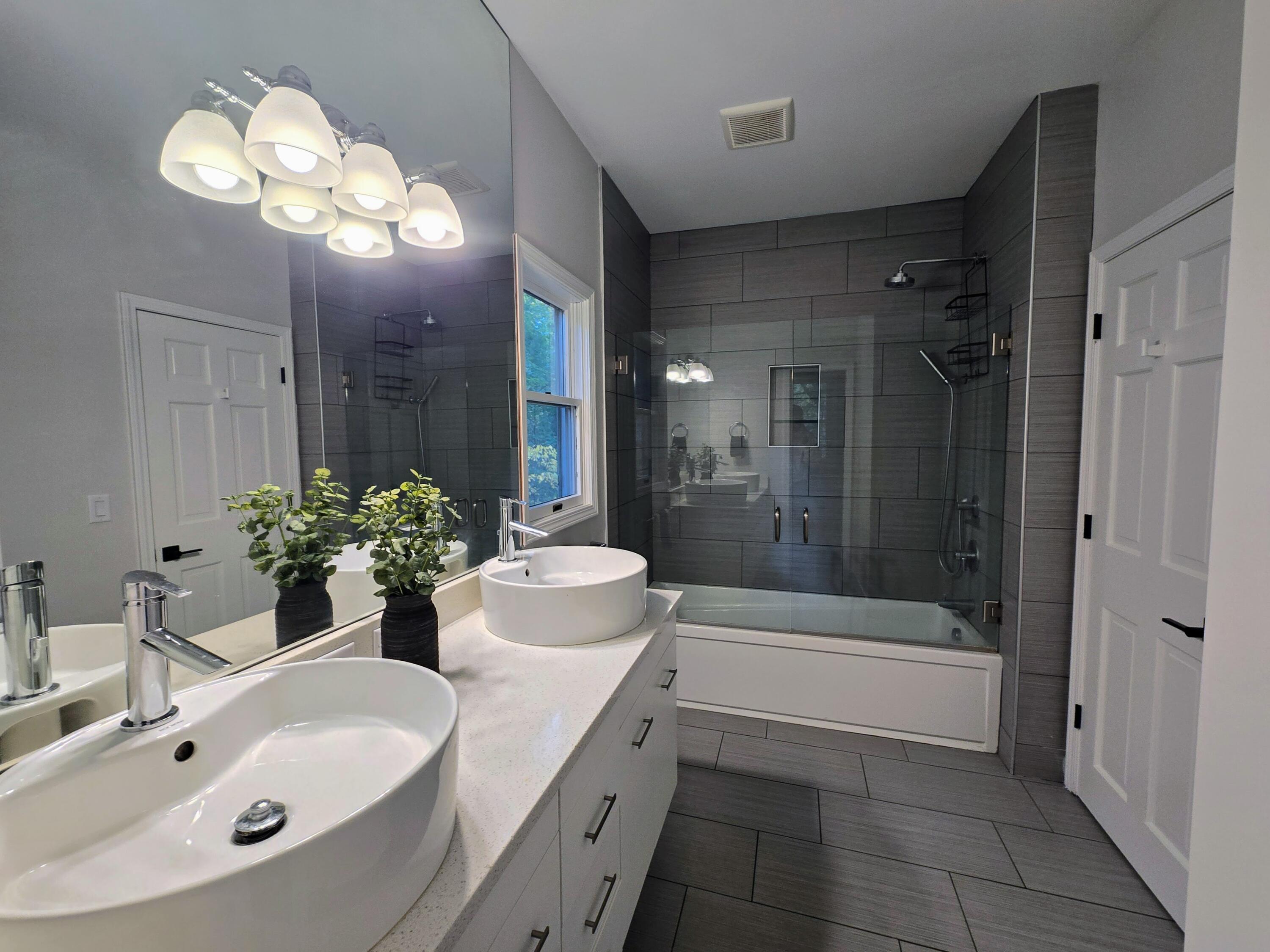 4739 Pine Hollow Road Holland MI 49423
