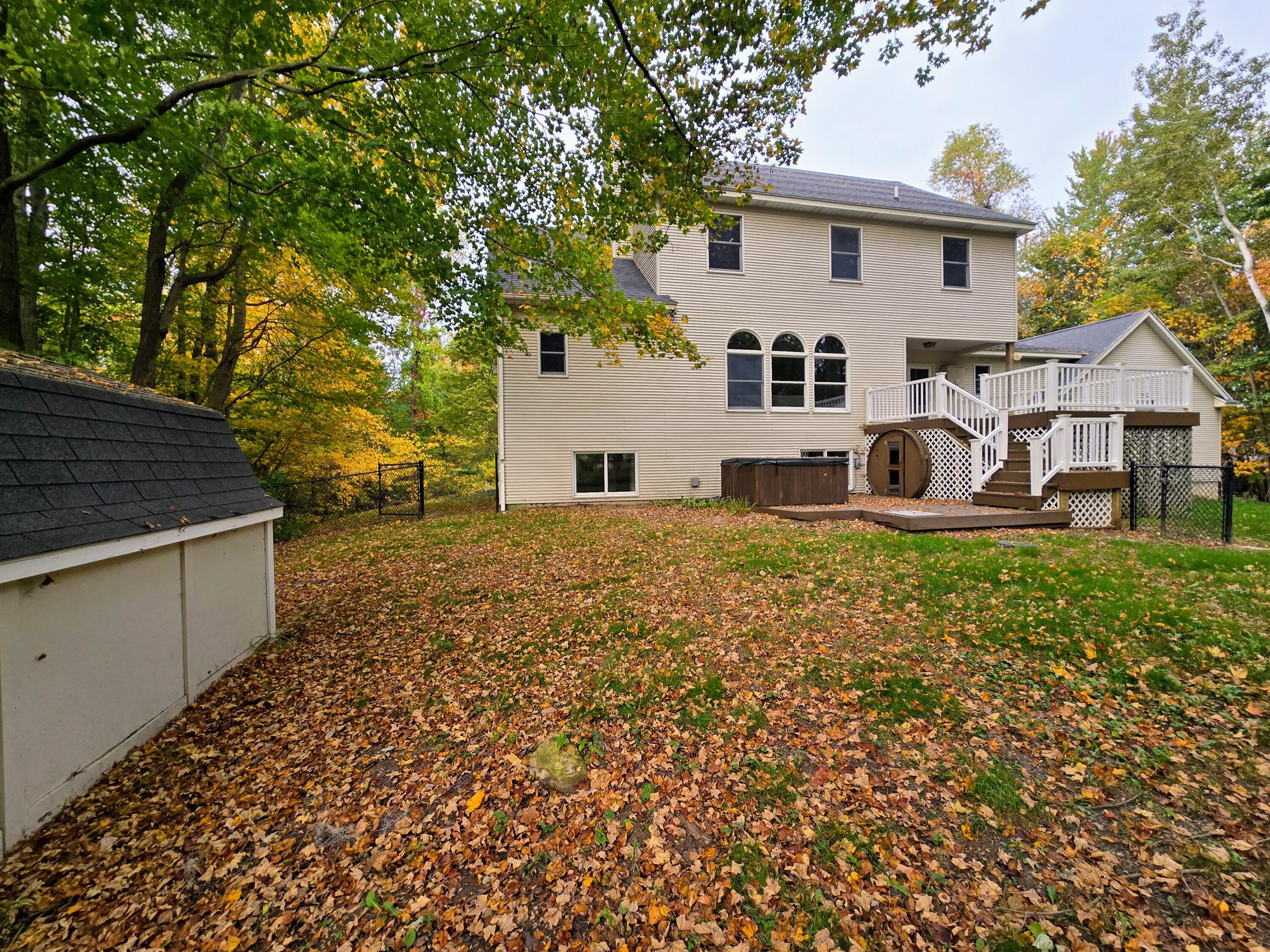 4739 Pine Hollow Road Holland MI 49423