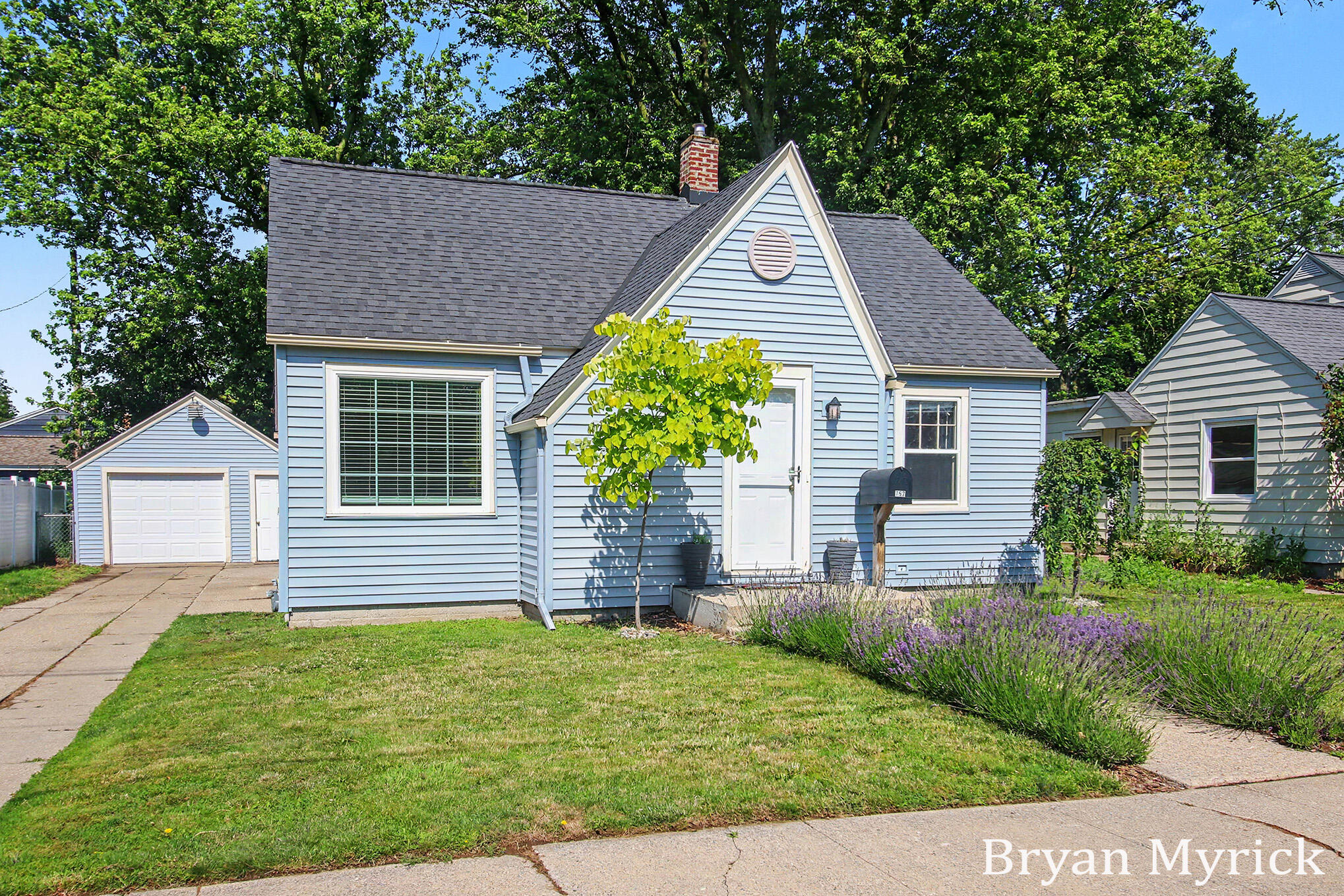 762 Central Holland MI 49423
