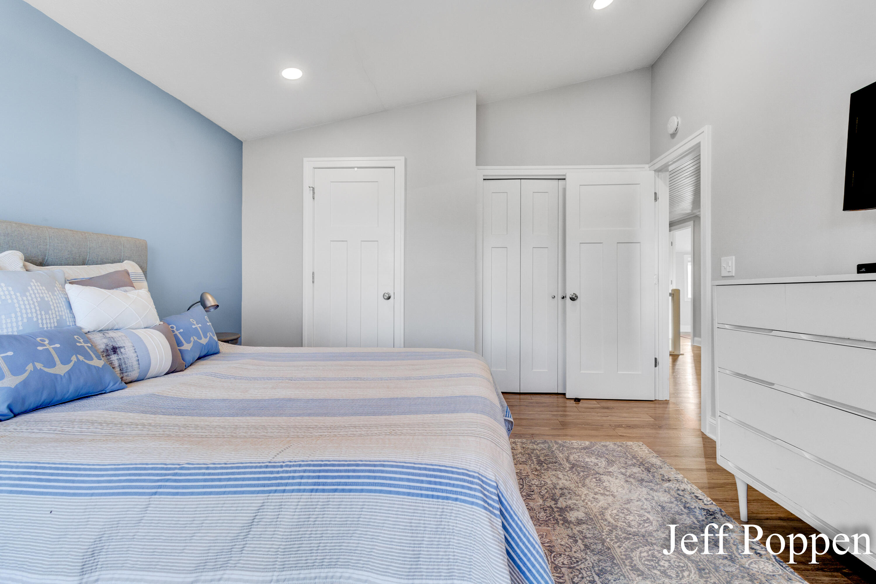 22 Edwards Avenue Grand Haven MI 49417