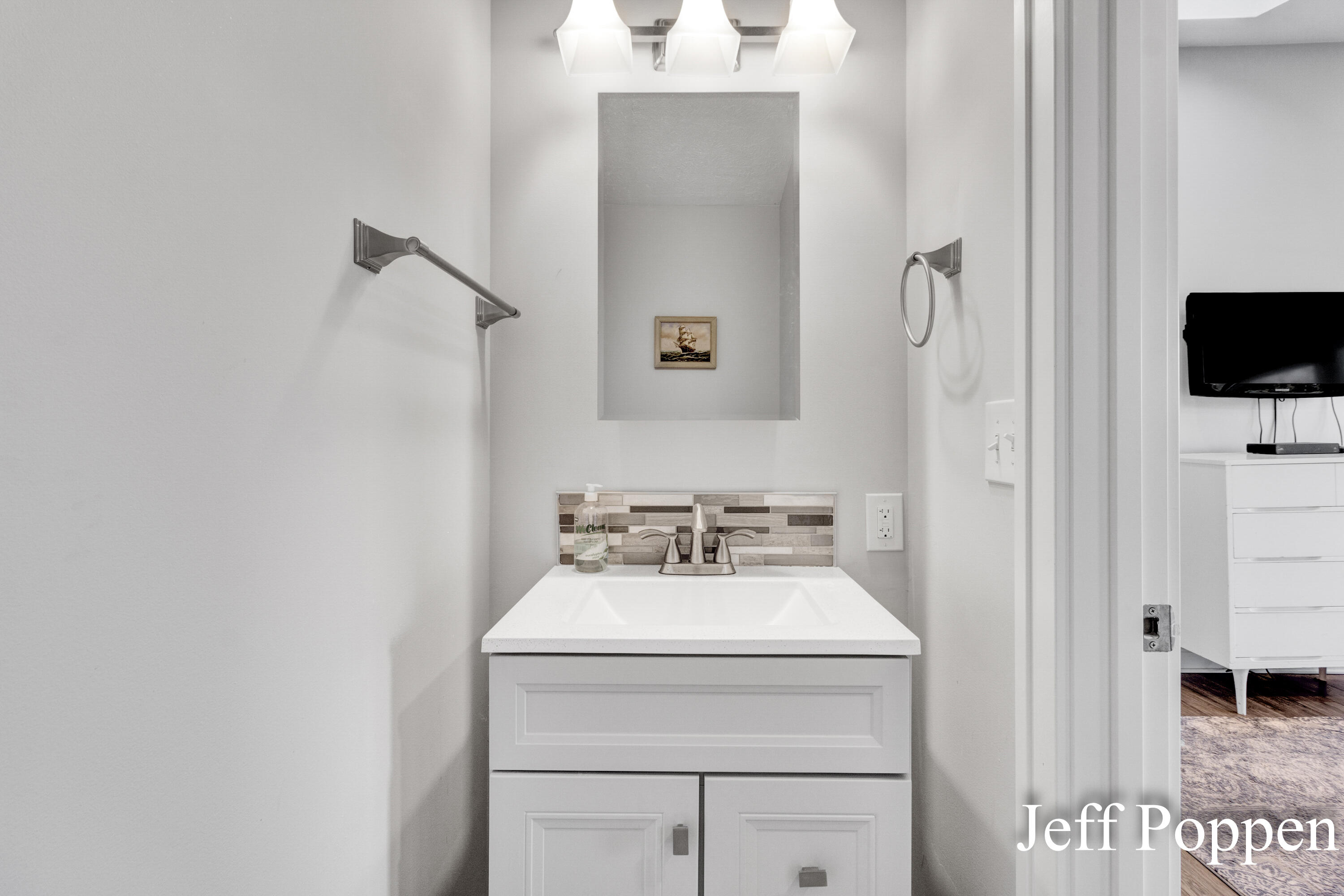 22 Edwards Avenue Grand Haven MI 49417