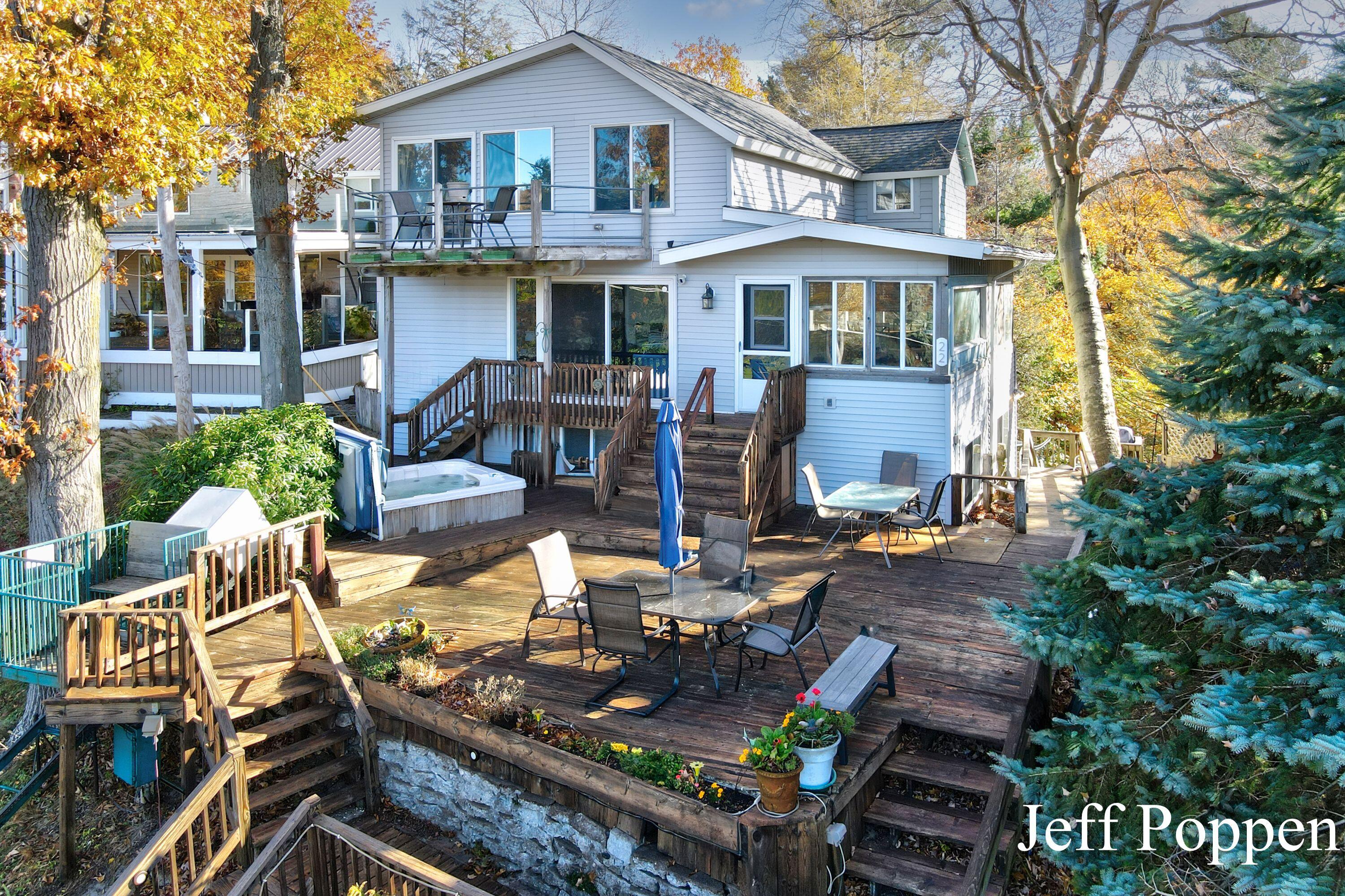 22 Edwards Avenue Grand Haven MI 49417