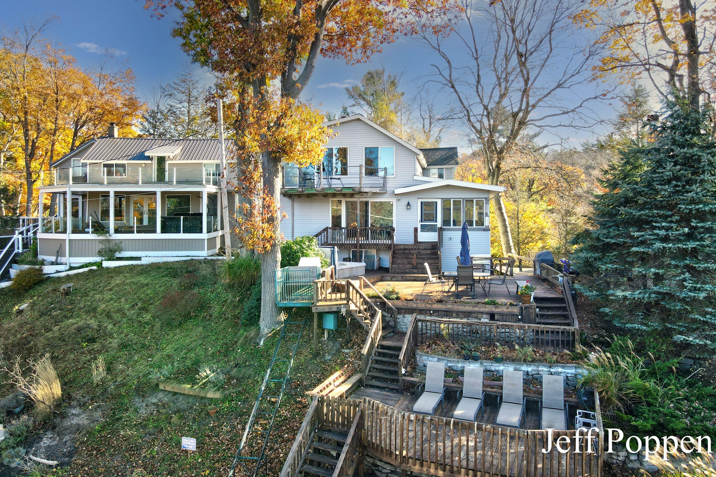 22 Edwards Avenue Grand Haven MI 49417