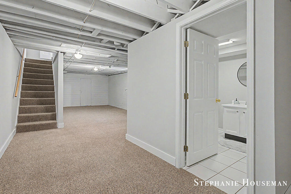 933 Mayhew Wood Drive SE Grand Rapids MI 49507