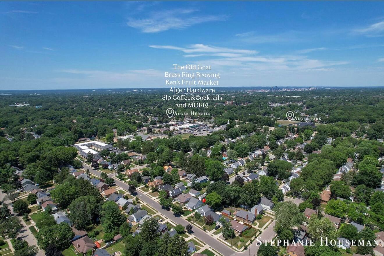 933 Mayhew Wood Drive SE Grand Rapids MI 49507