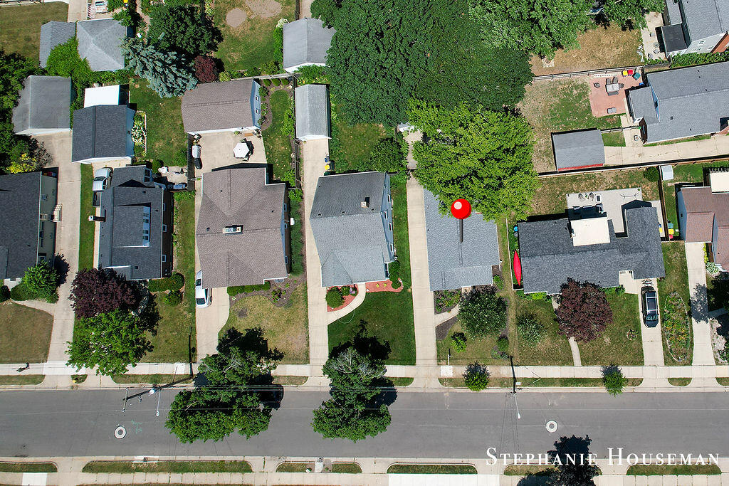 933 Mayhew Wood Drive SE Grand Rapids MI 49507