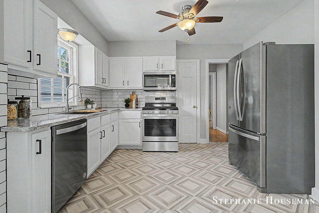 933 Mayhew Wood Drive SE Grand Rapids MI 49507