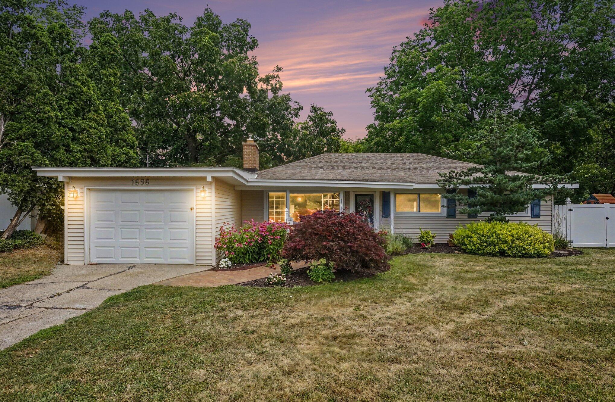 1696 Burke Avenue NE Grand Rapids MI 49505