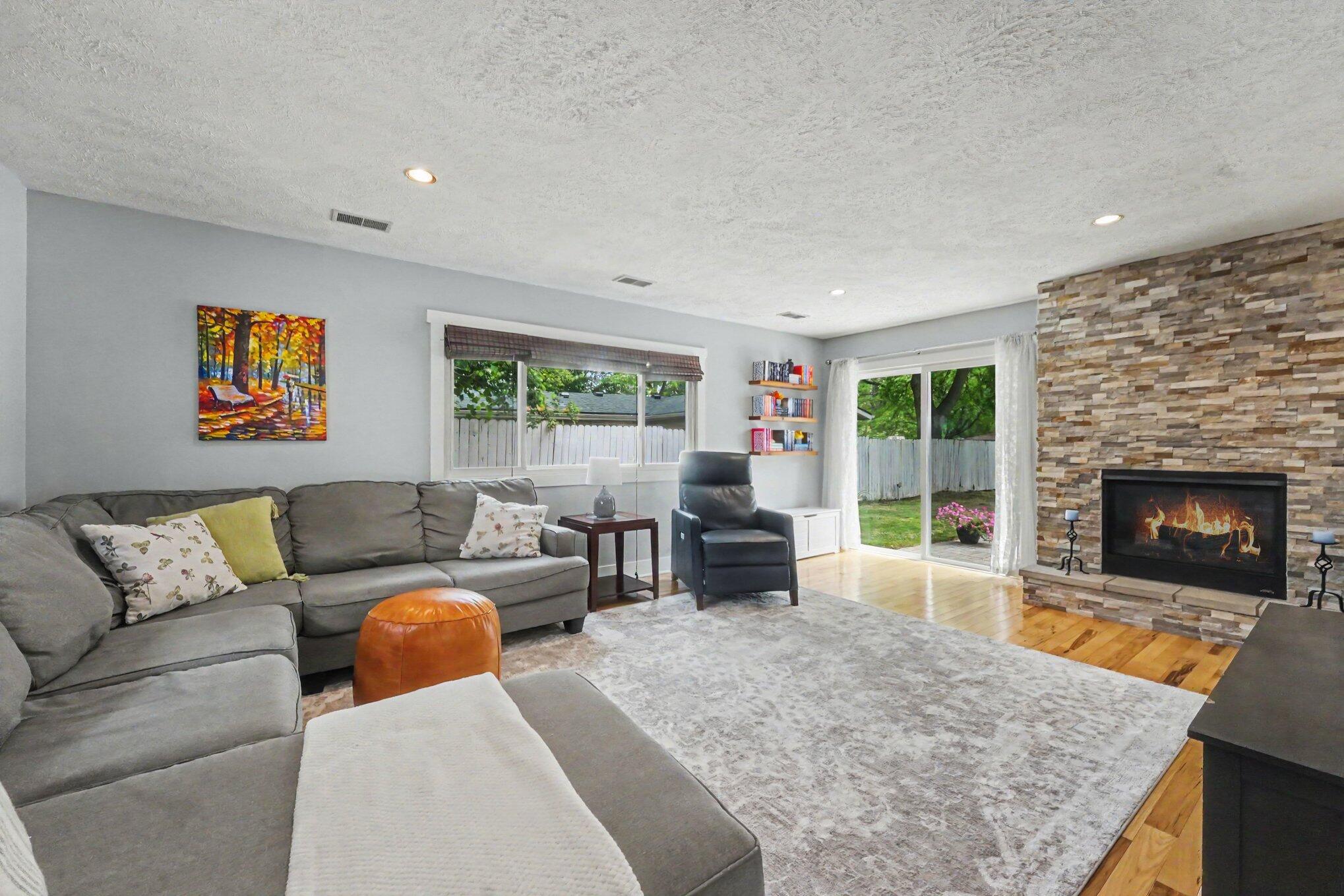 1696 Burke Avenue NE Grand Rapids MI 49505