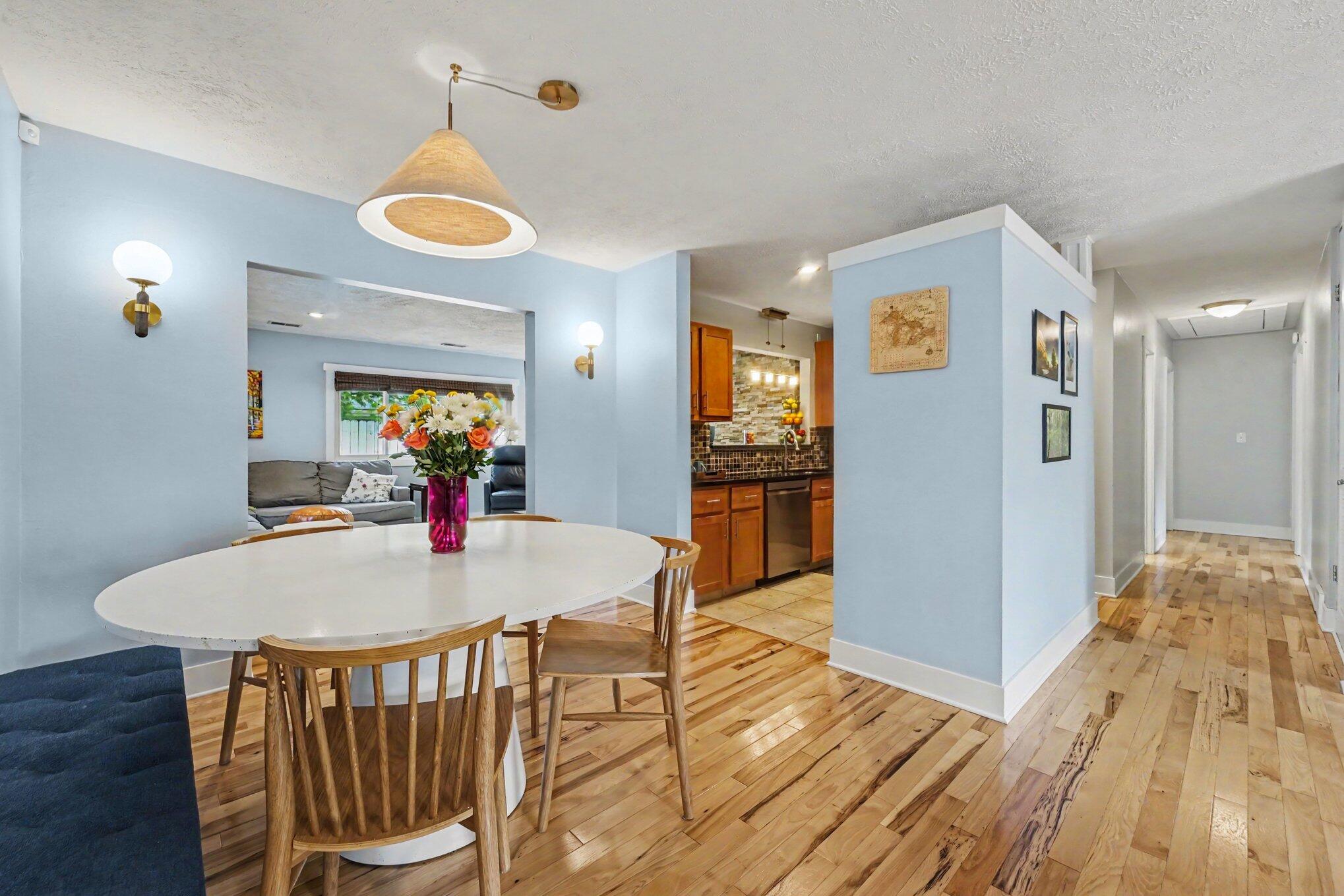 1696 Burke Avenue NE Grand Rapids MI 49505