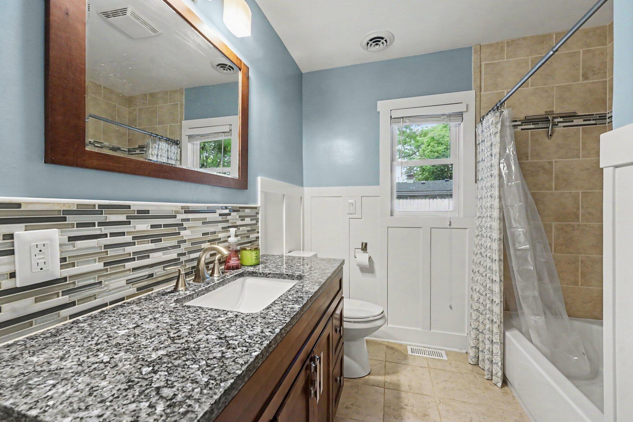1696 Burke Avenue NE Grand Rapids MI 49505