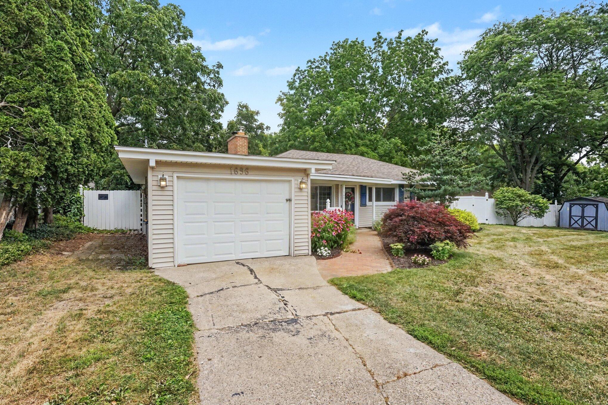 1696 Burke Avenue NE Grand Rapids MI 49505