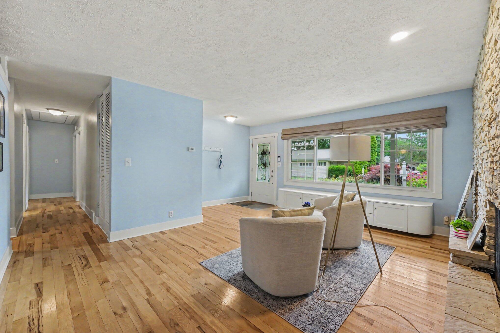 1696 Burke Avenue NE Grand Rapids MI 49505