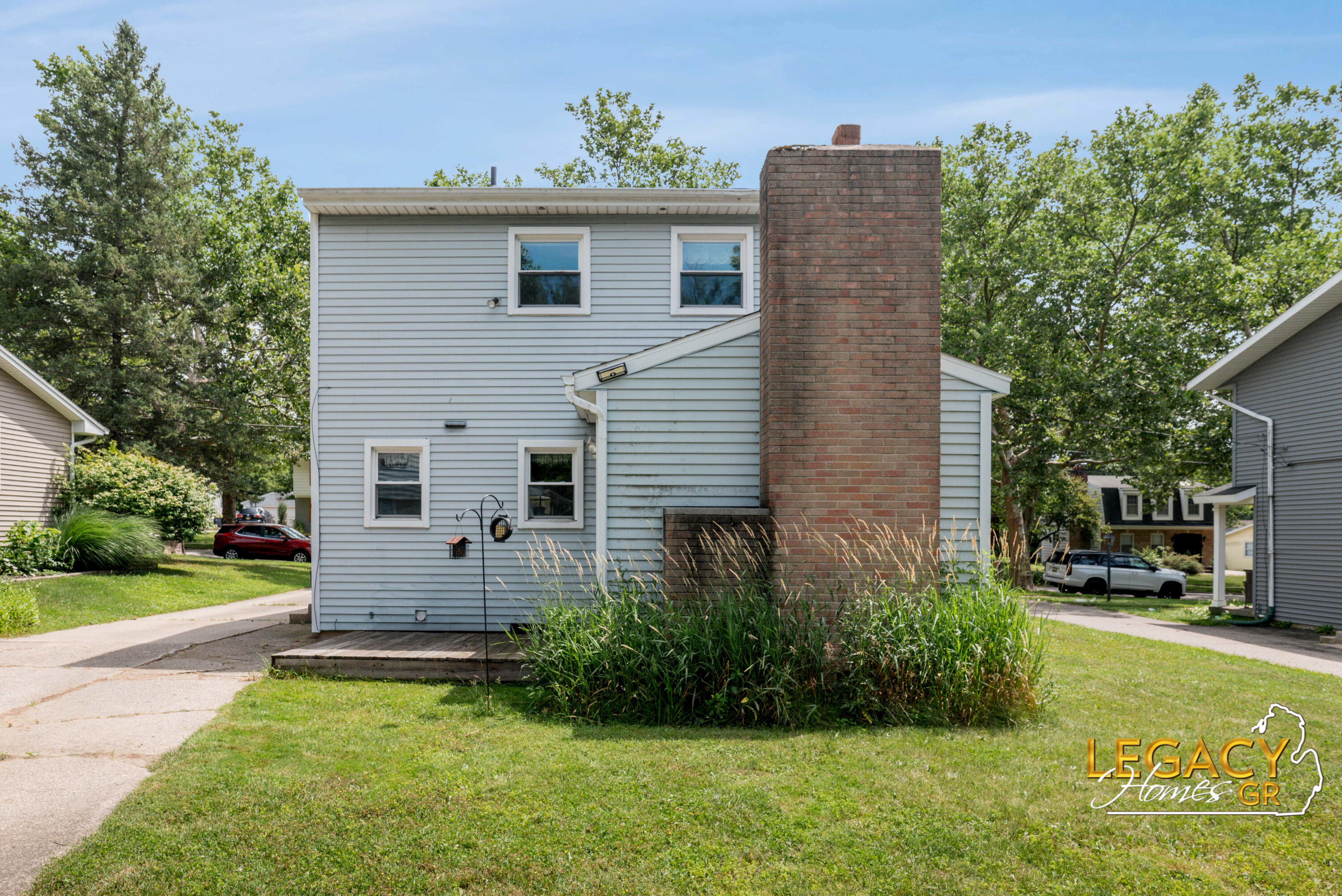 1031 Worcester Drive NE Grand Rapids MI 49505