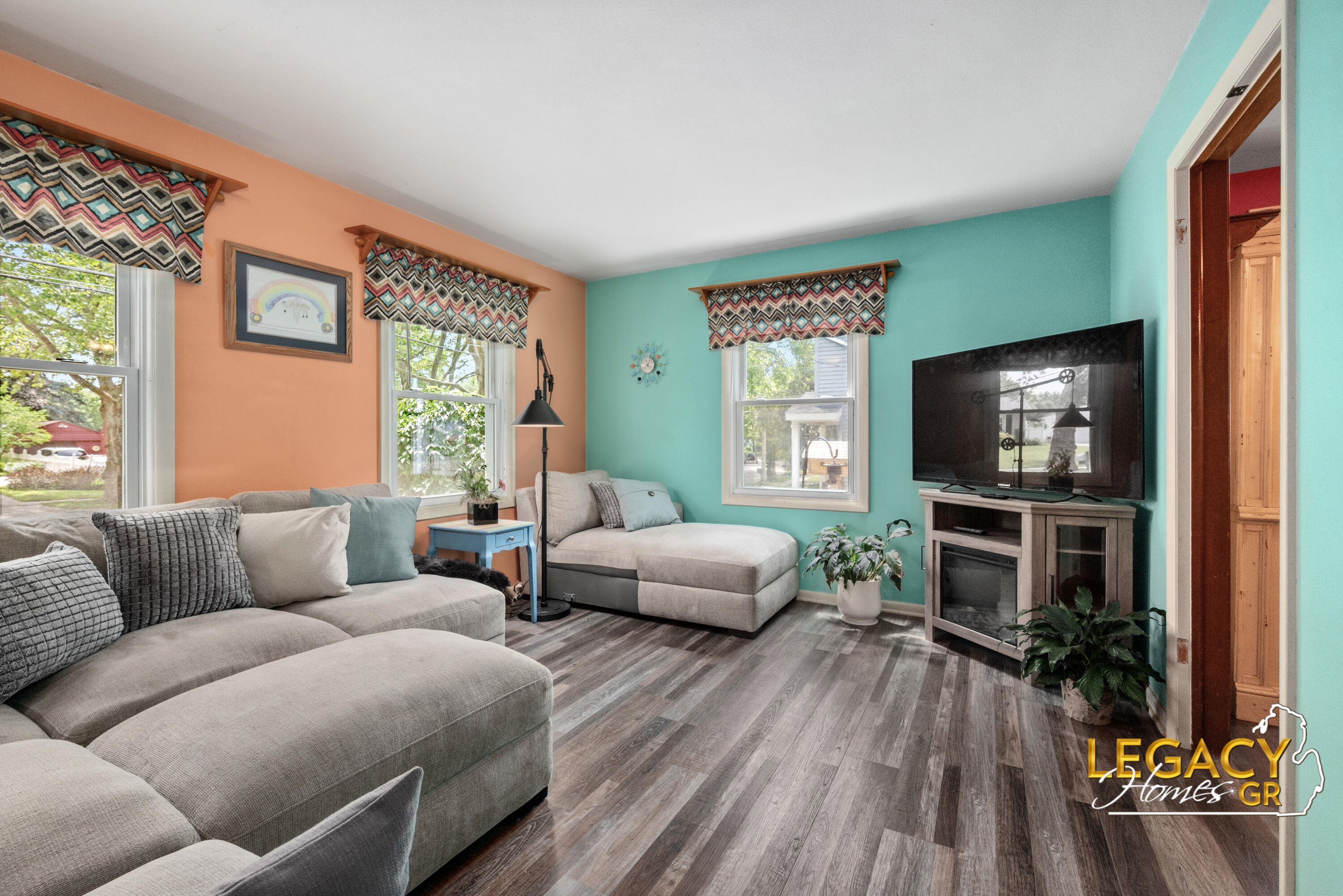 1031 Worcester Drive NE Grand Rapids MI 49505
