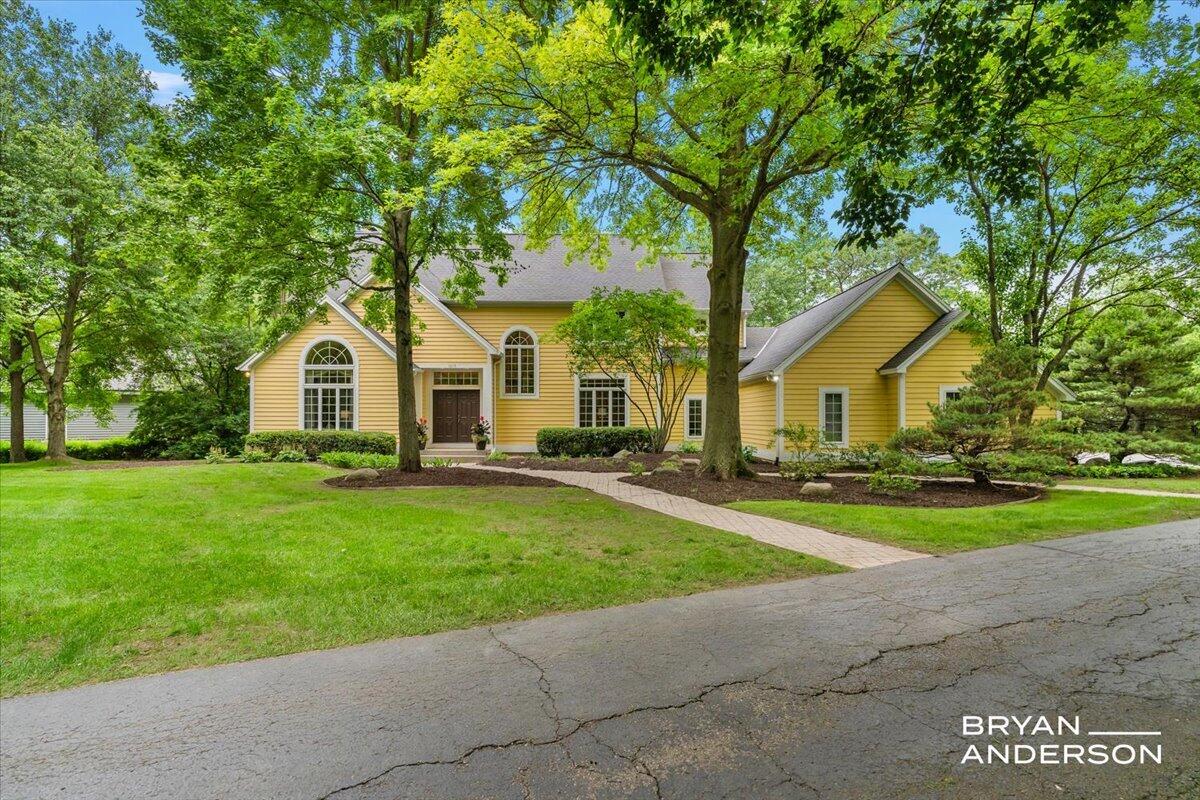 1015 Bradford Hollow Lane NE Grand Rapids MI 49525