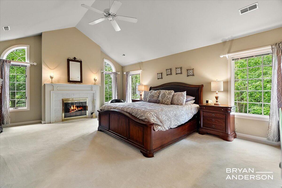 1015 Bradford Hollow Lane NE Grand Rapids MI 49525