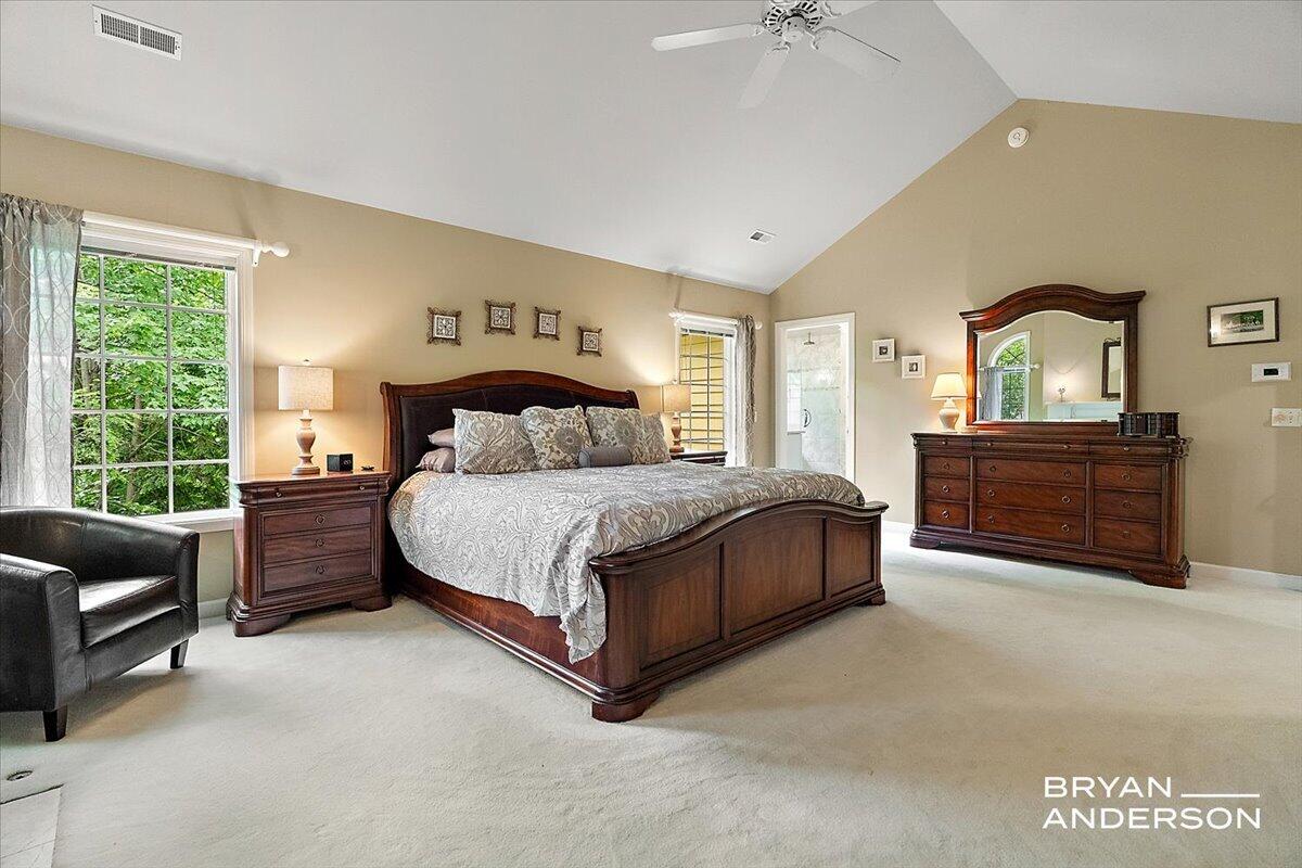1015 Bradford Hollow Lane NE Grand Rapids MI 49525