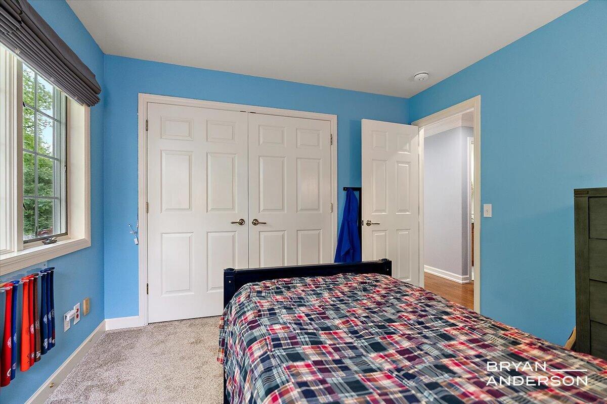 1015 Bradford Hollow Lane NE Grand Rapids MI 49525