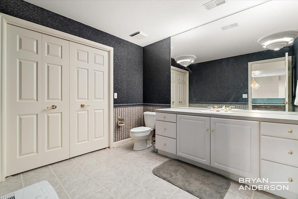 1015 Bradford Hollow Lane NE Grand Rapids MI 49525