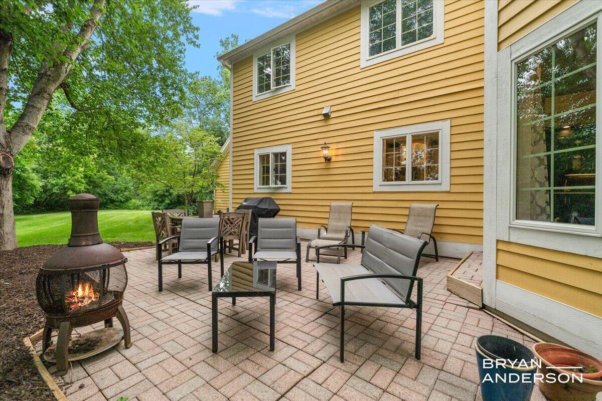 1015 Bradford Hollow Lane NE Grand Rapids MI 49525