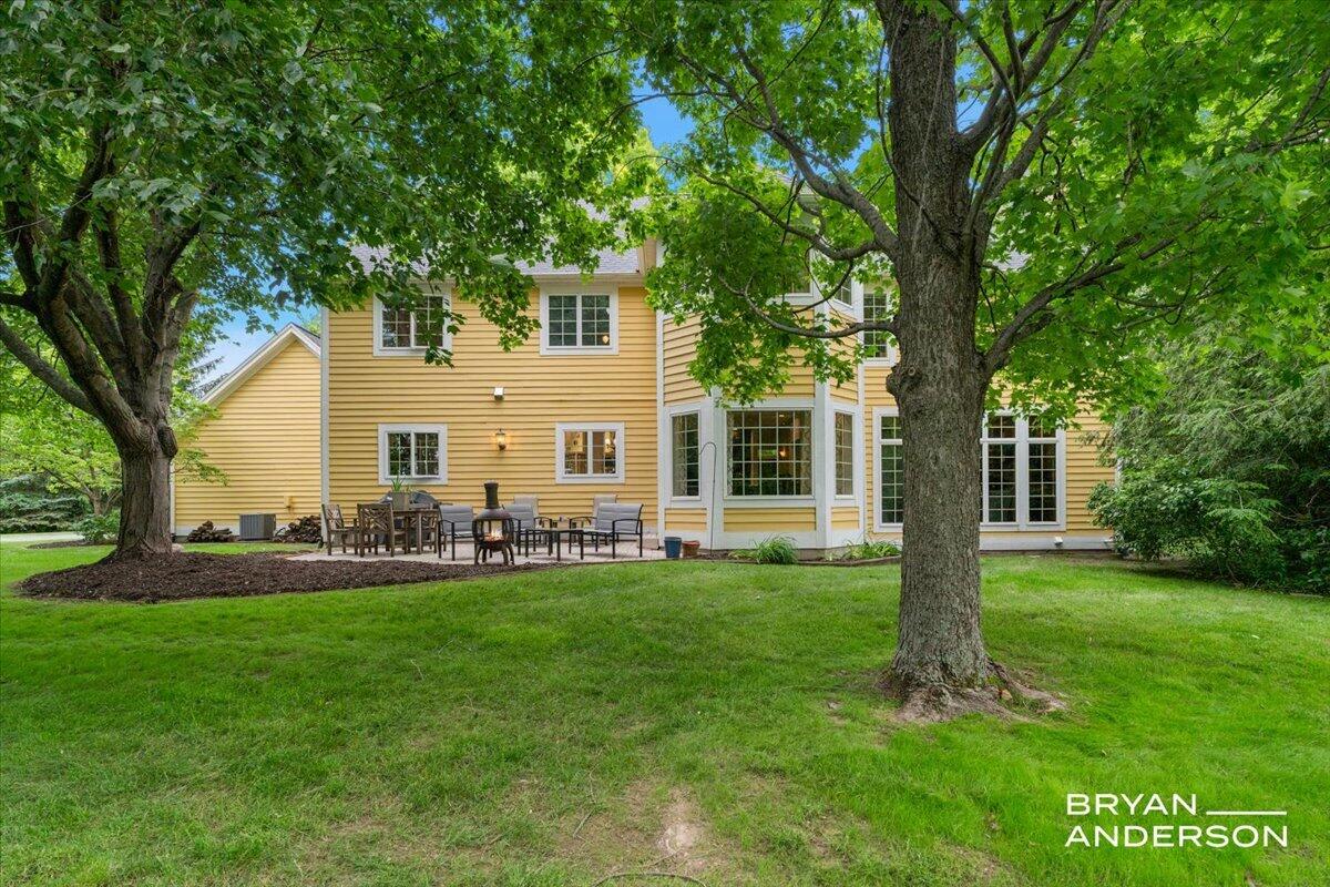 1015 Bradford Hollow Lane NE Grand Rapids MI 49525